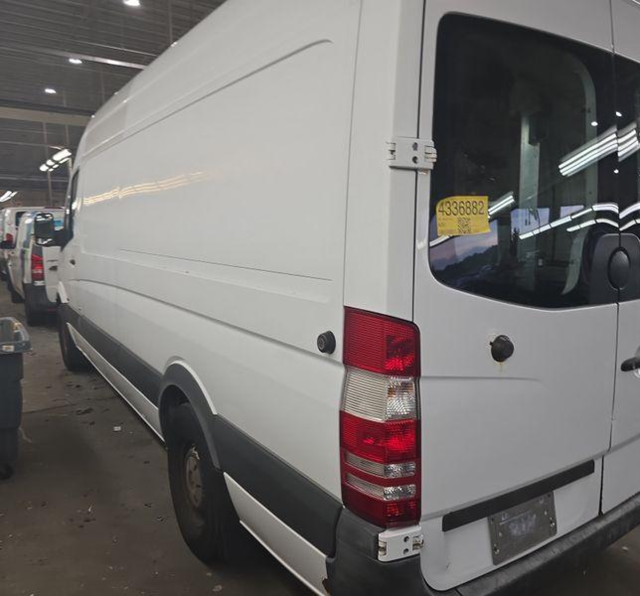 2010 Mercedes-benz Sprinter Van 2500 High Roof White vin: WD3PE8CCXA5481586