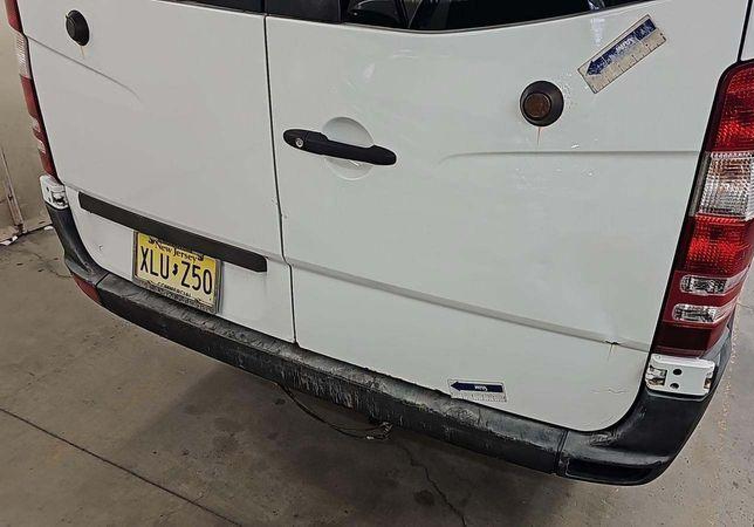 2010 Mercedes-benz Sprinter Van 2500 High Roof White vin: WD3PE8CCXA5481586