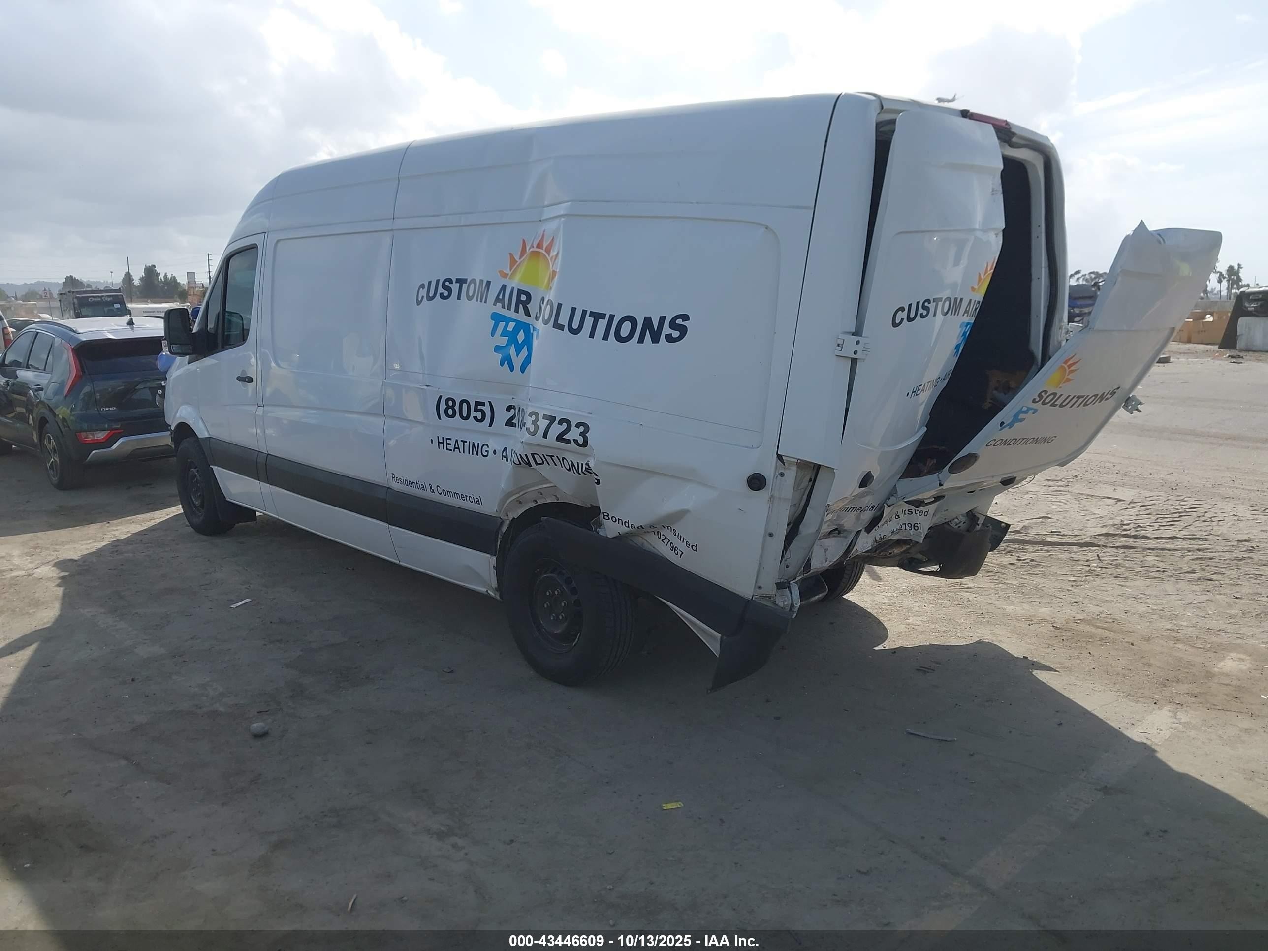 2010 Mercedes-benz Sprinter Van 2500 High Roof White vin: WD3PE8CCXA5483385
