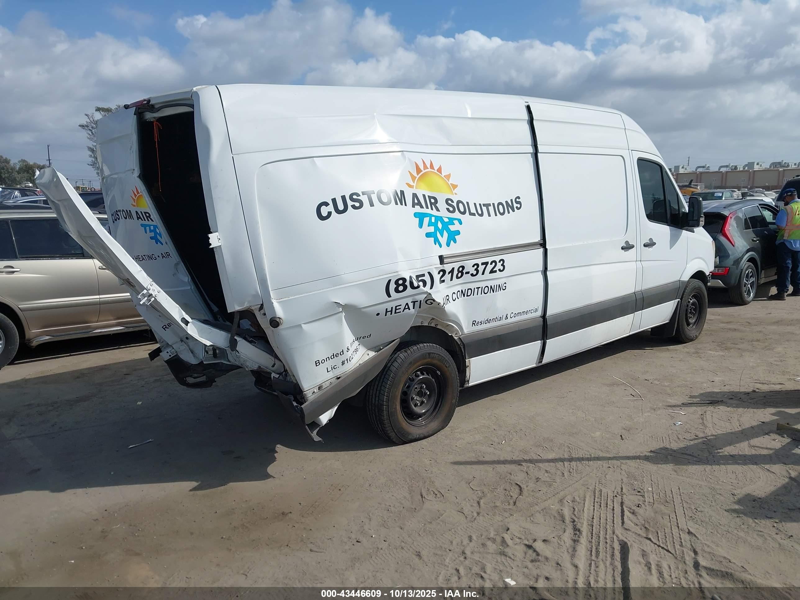2010 Mercedes-benz Sprinter Van 2500 High Roof White vin: WD3PE8CCXA5483385