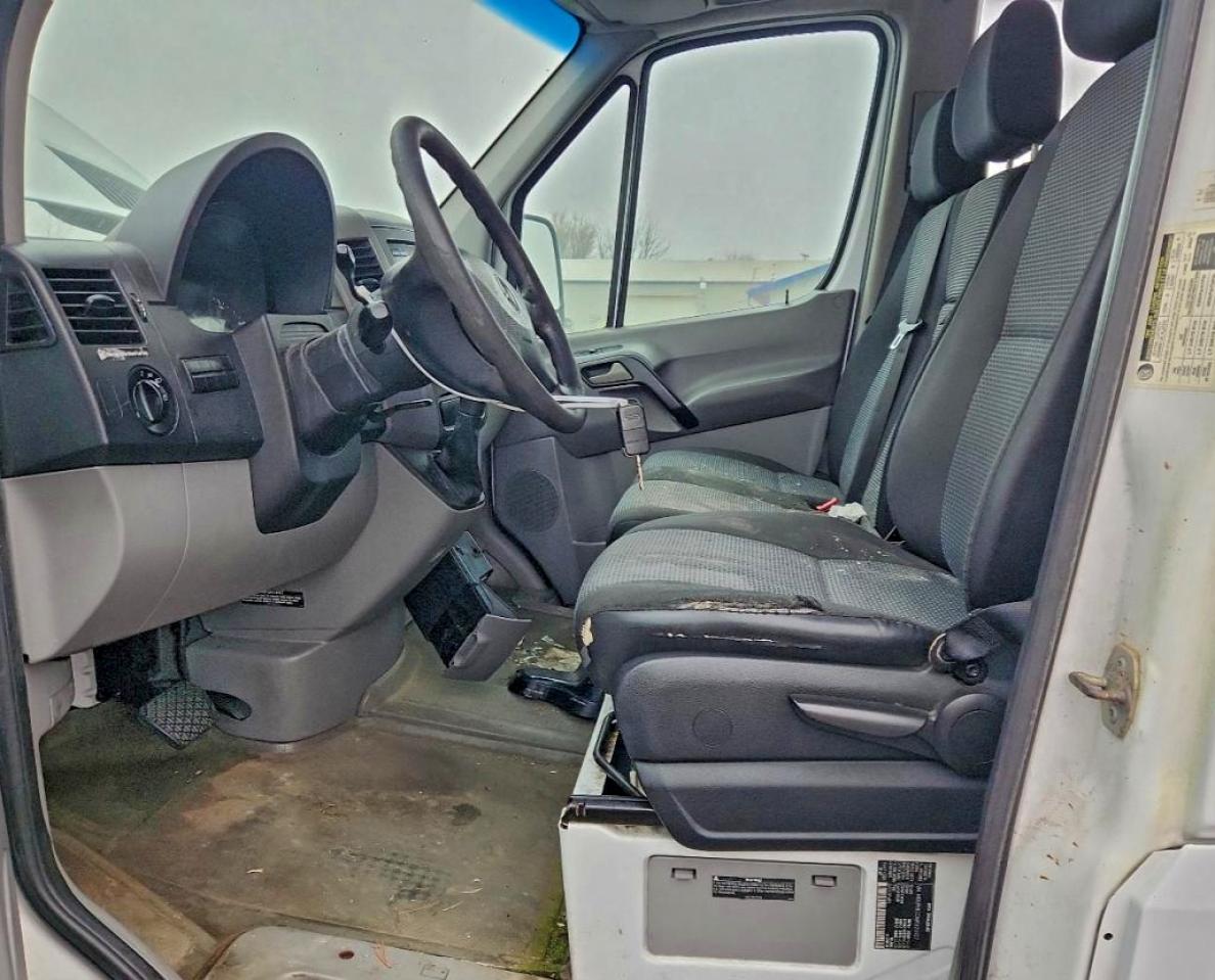 2011 Mercedes-benz Sprinter 2500 White vin: WD3PE8CCXB5525927