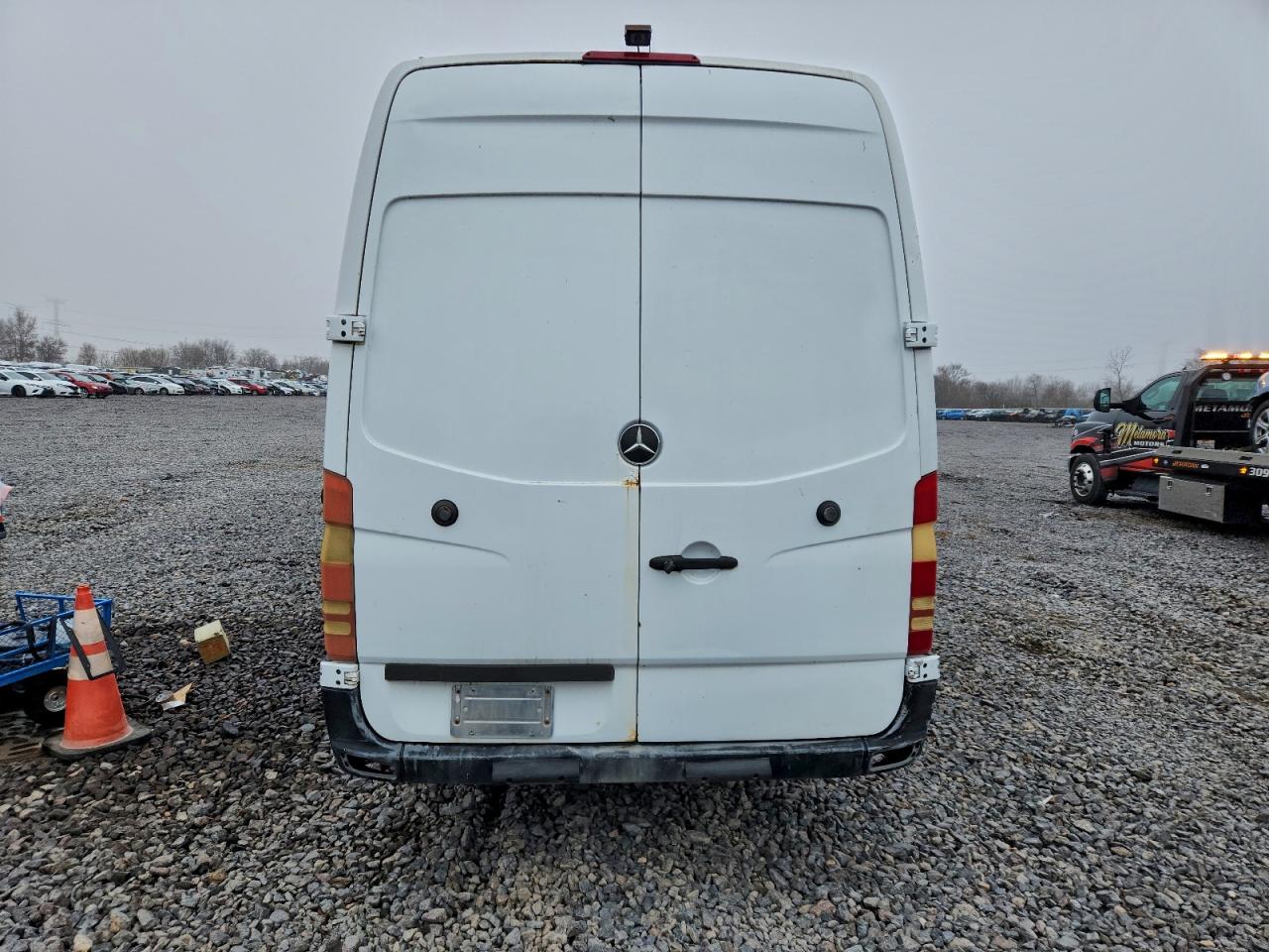 2011 Mercedes-benz Sprinter 2500 White vin: WD3PE8CCXB5525927