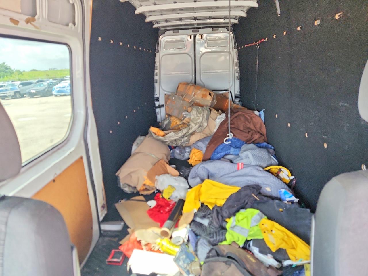 2017 Mercedes-benz Sprinter 2500 Белый vin: WD3PE8CD7HP559099