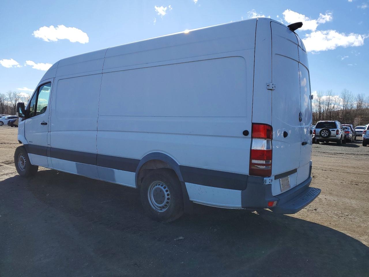 2015 Mercedes-benz Sprinter 2500 White vin: WD3PE8DC1FP139177