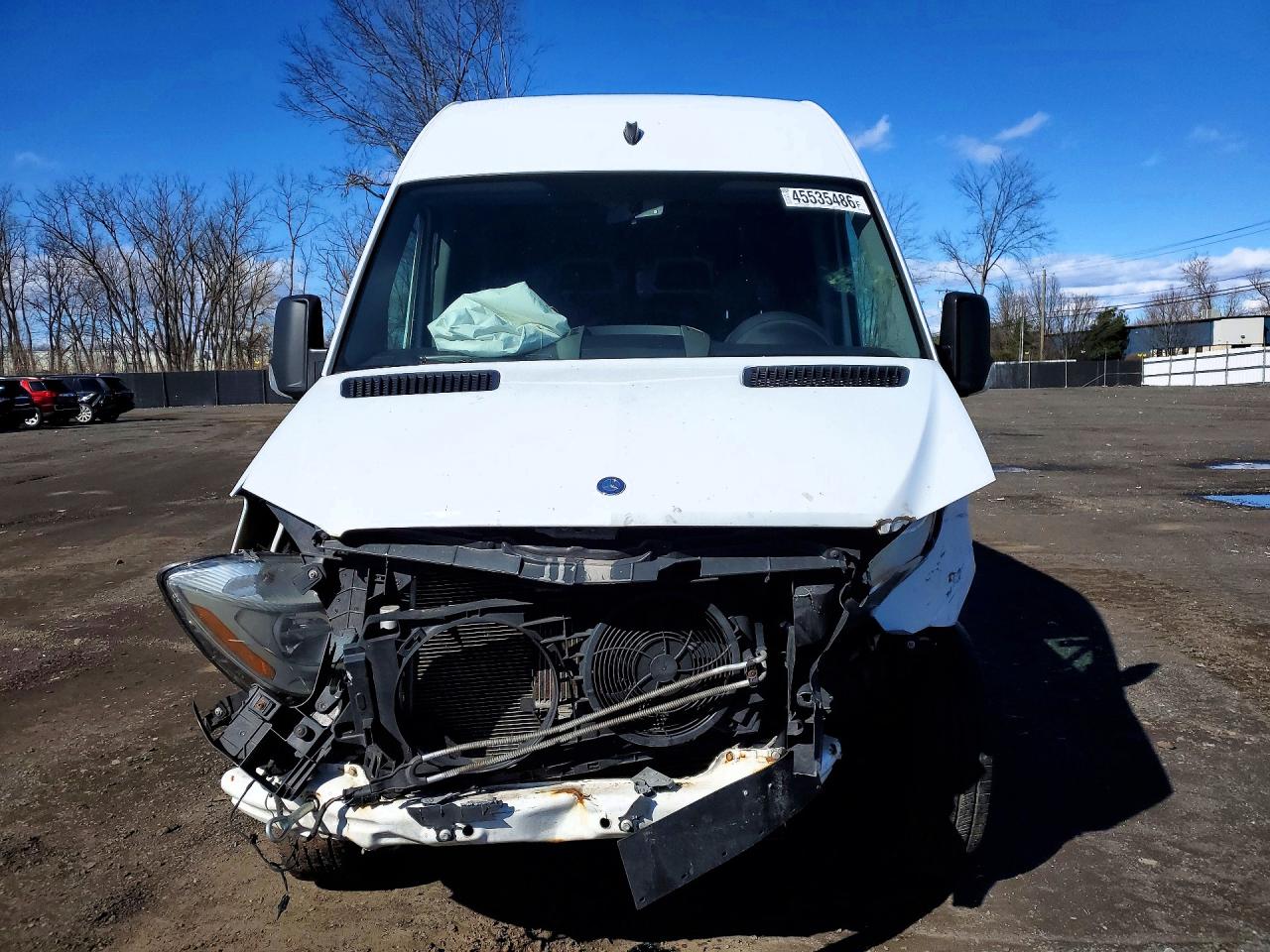 2015 Mercedes-benz Sprinter 2500 White vin: WD3PE8DC1FP139177