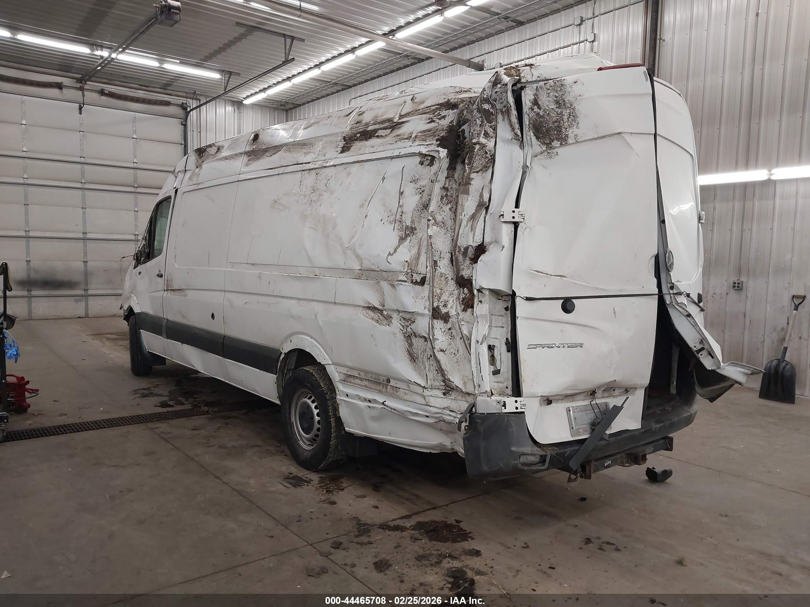 2015 Mercedes-benz Sprinter 2500 High Roof Белый vin: WD3PE8DC6F5960481