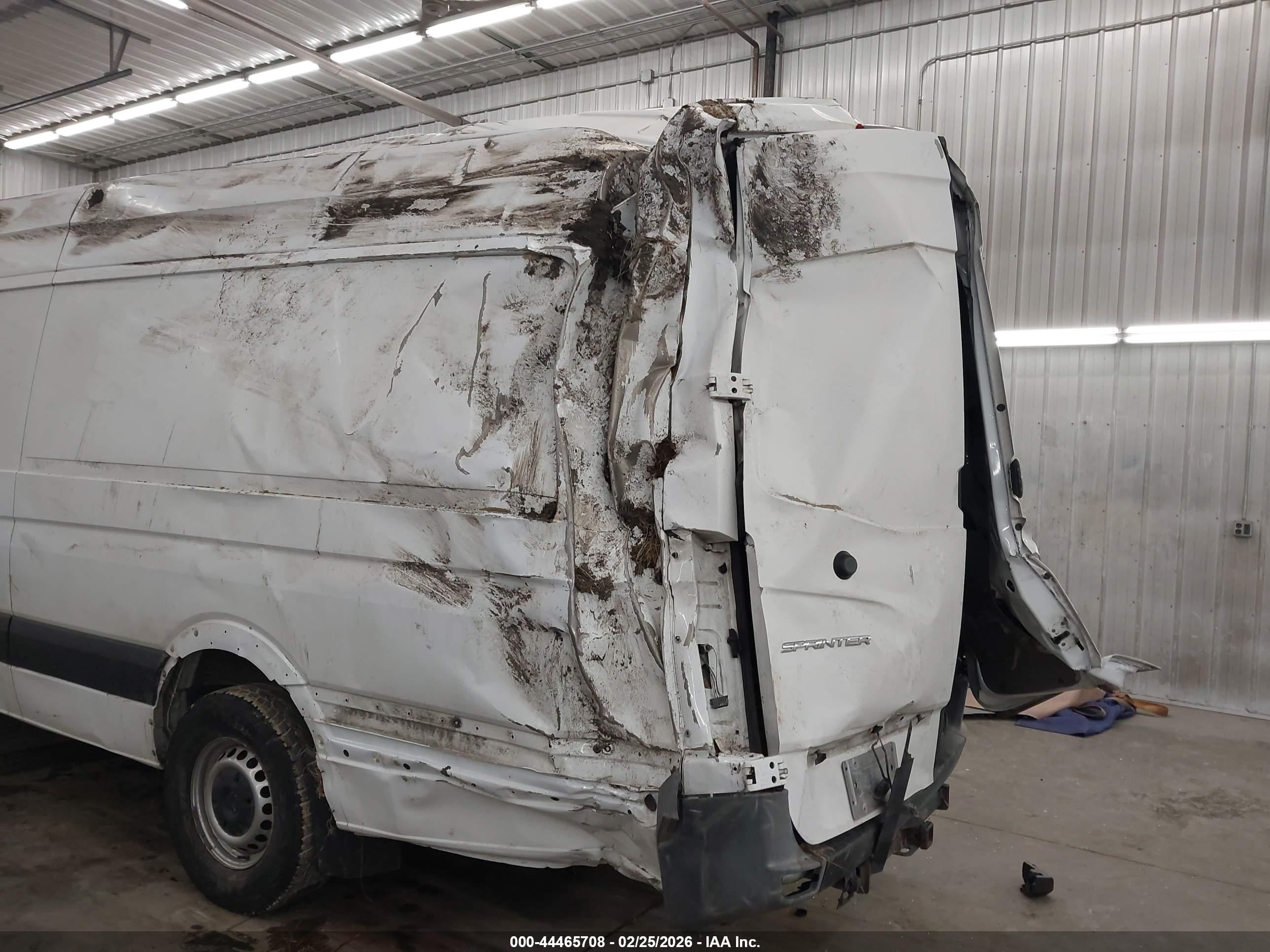 2015 Mercedes-benz Sprinter 2500 High Roof Белый vin: WD3PE8DC6F5960481