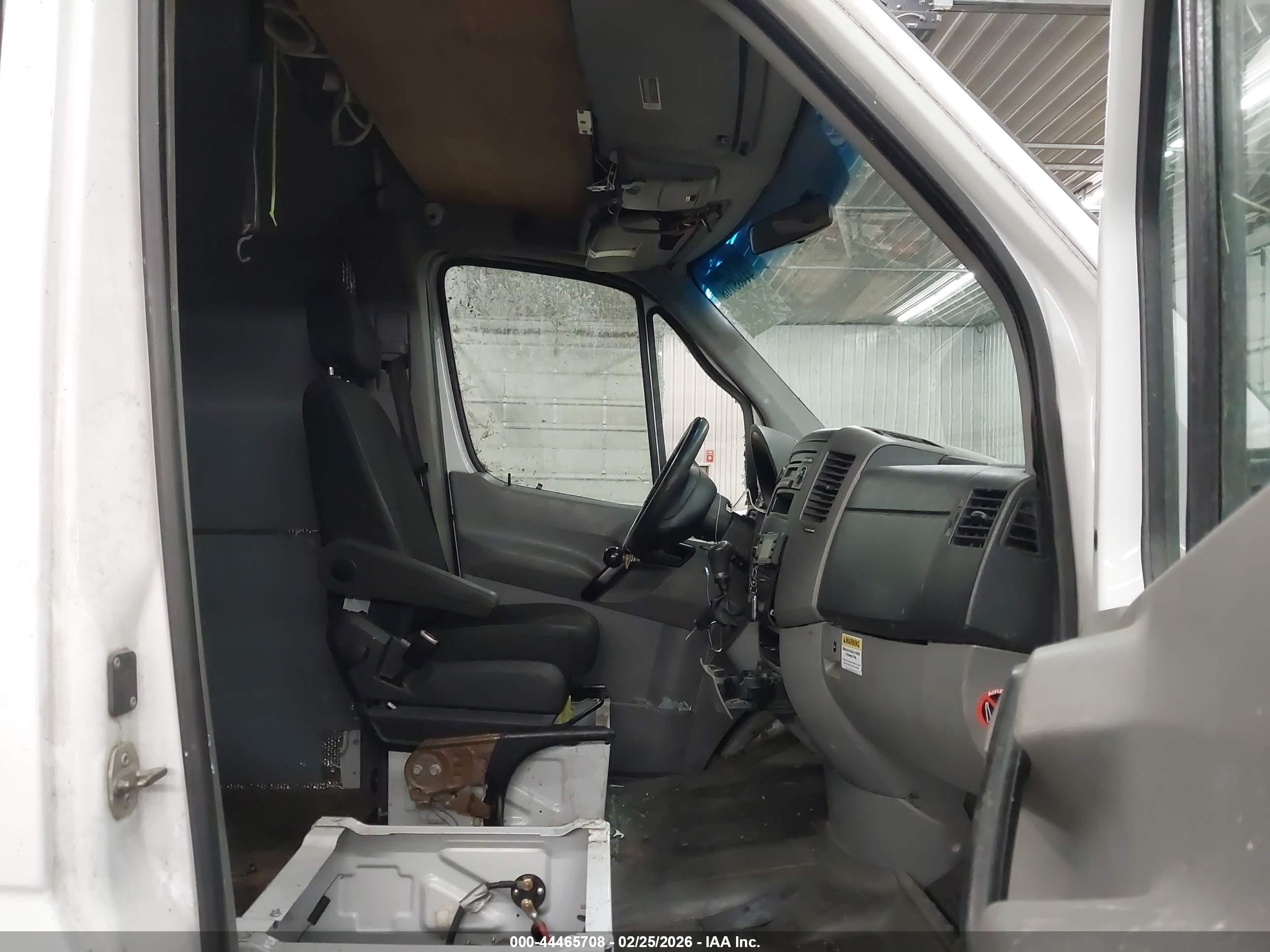 2015 Mercedes-benz Sprinter 2500 High Roof Белый vin: WD3PE8DC6F5960481
