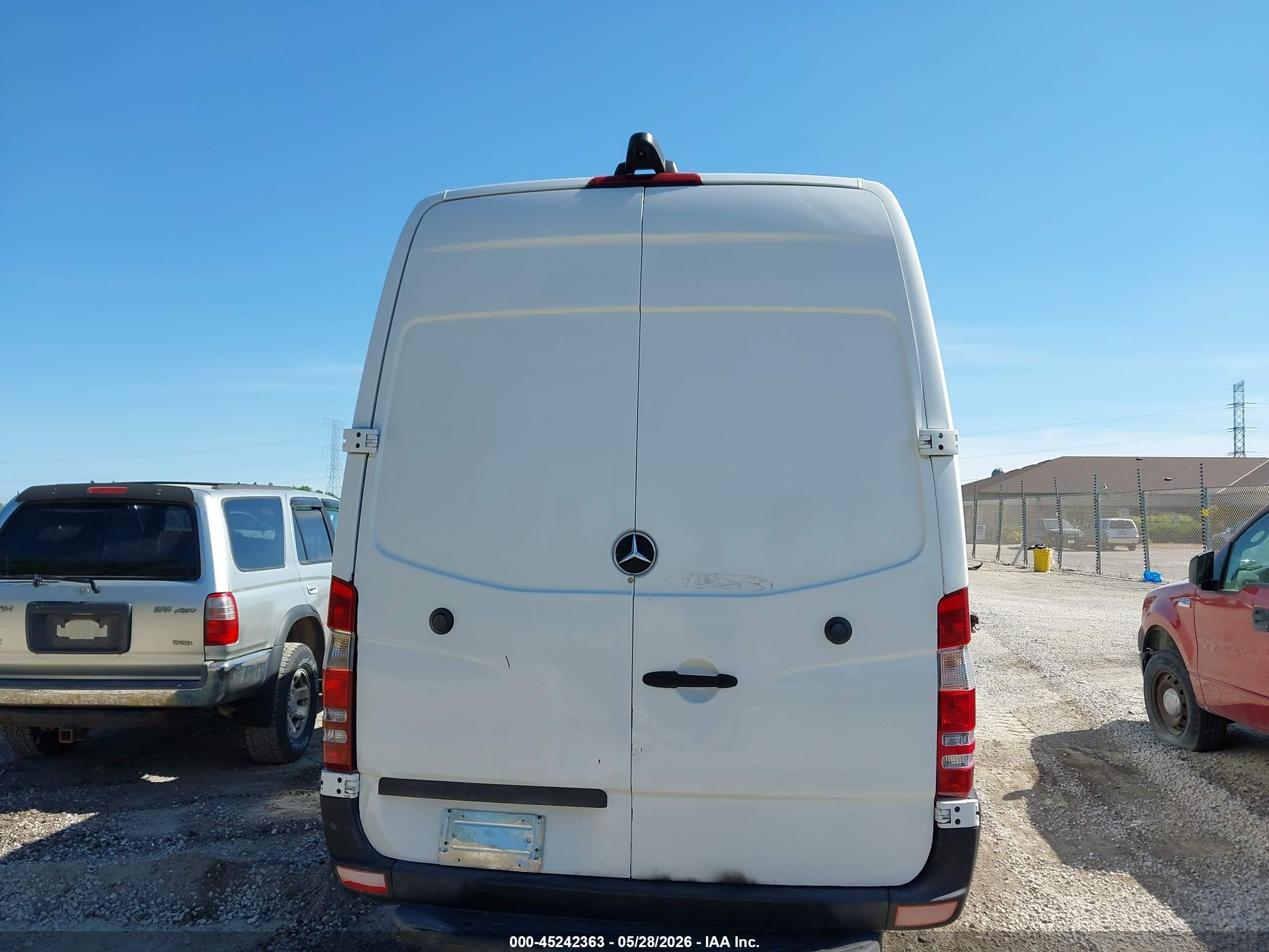 2015 Mercedes-benz Sprinter 2500 High Roof Белый vin: WD3PE8DC9F5954643