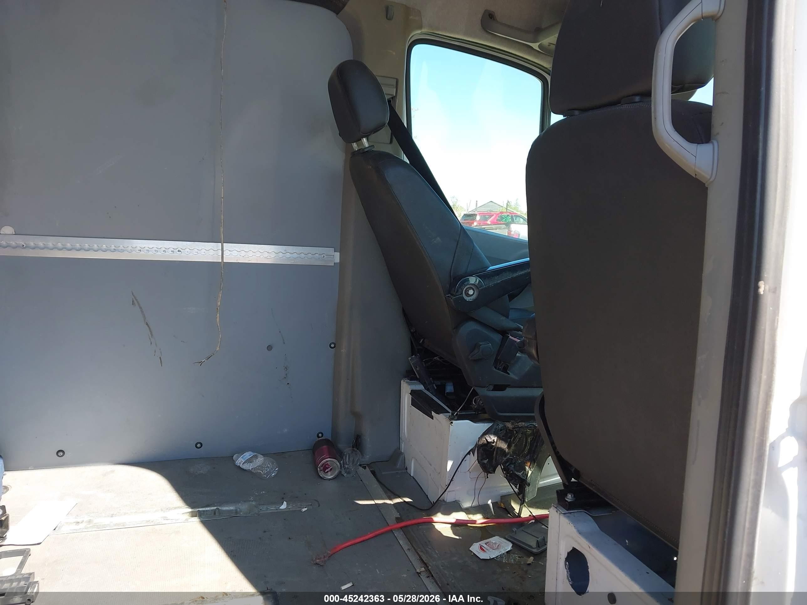2015 Mercedes-benz Sprinter 2500 High Roof Белый vin: WD3PE8DC9F5954643