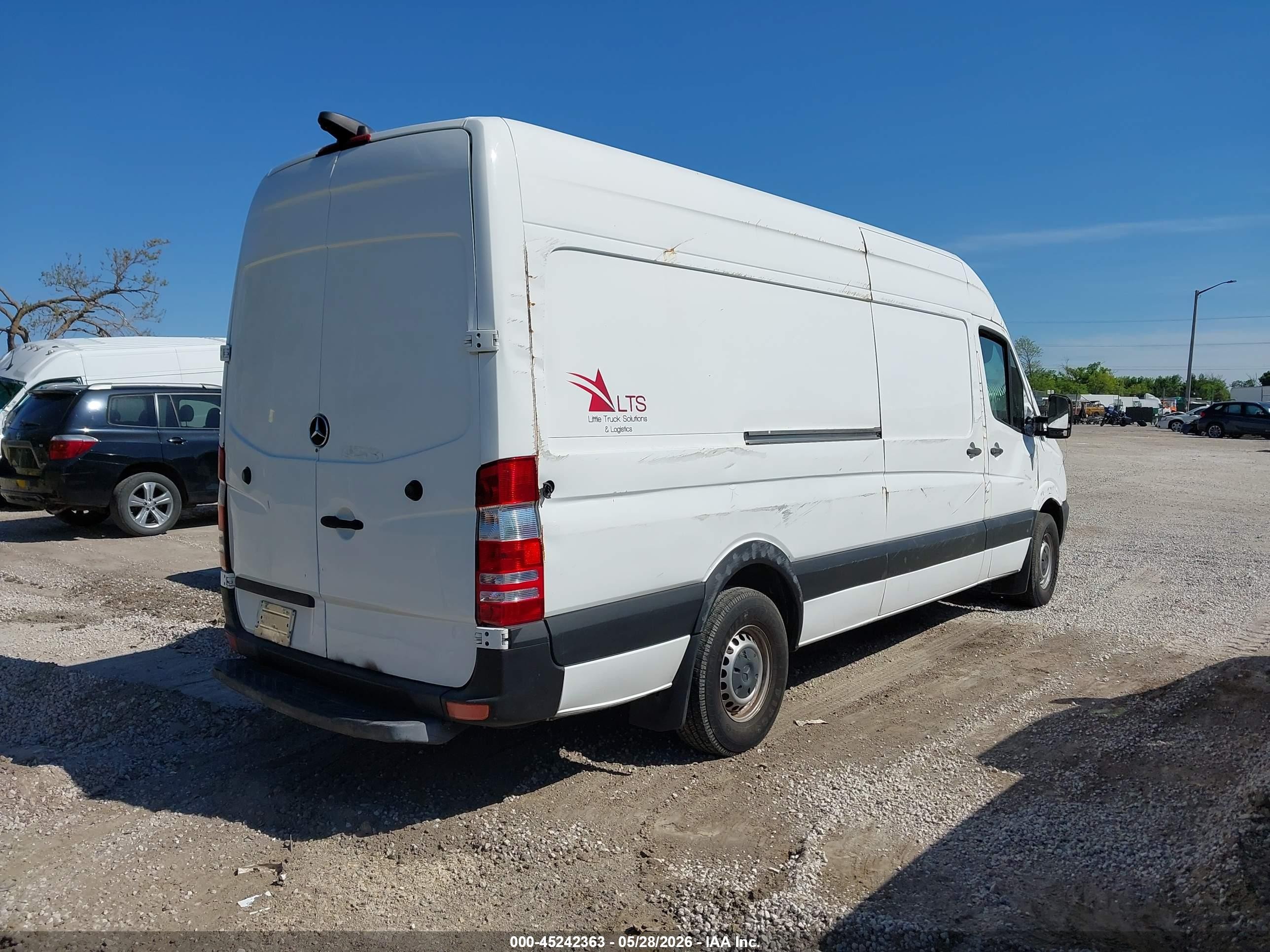 2015 Mercedes-benz Sprinter 2500 High Roof Белый vin: WD3PE8DC9F5954643