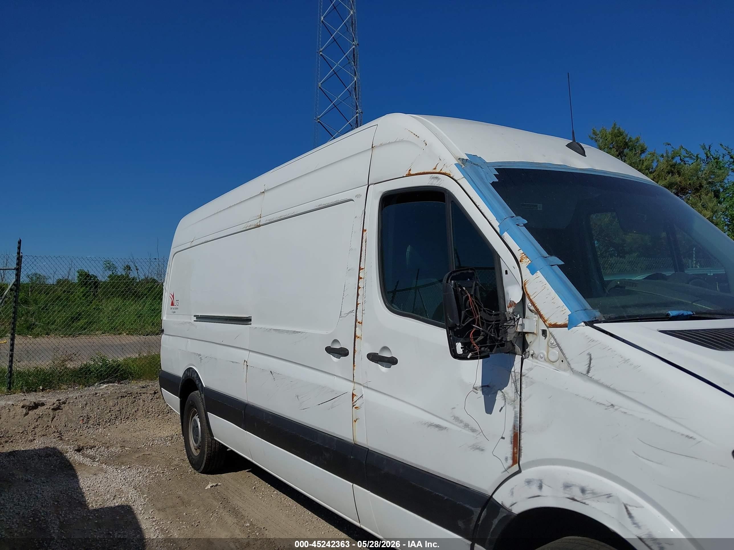 2015 Mercedes-benz Sprinter 2500 High Roof Белый vin: WD3PE8DC9F5954643