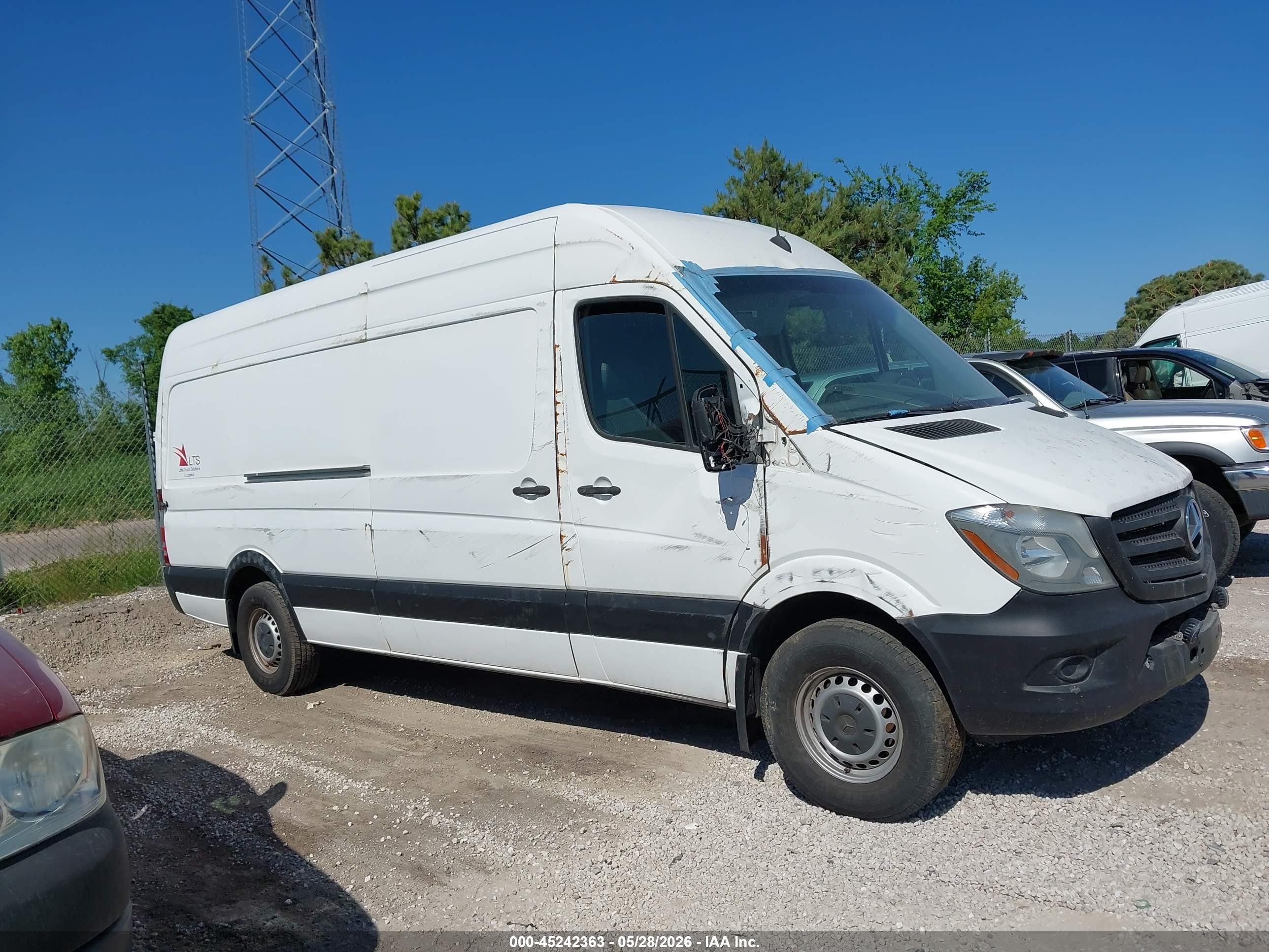 2015 Mercedes-benz Sprinter 2500 High Roof Белый vin: WD3PE8DC9F5954643