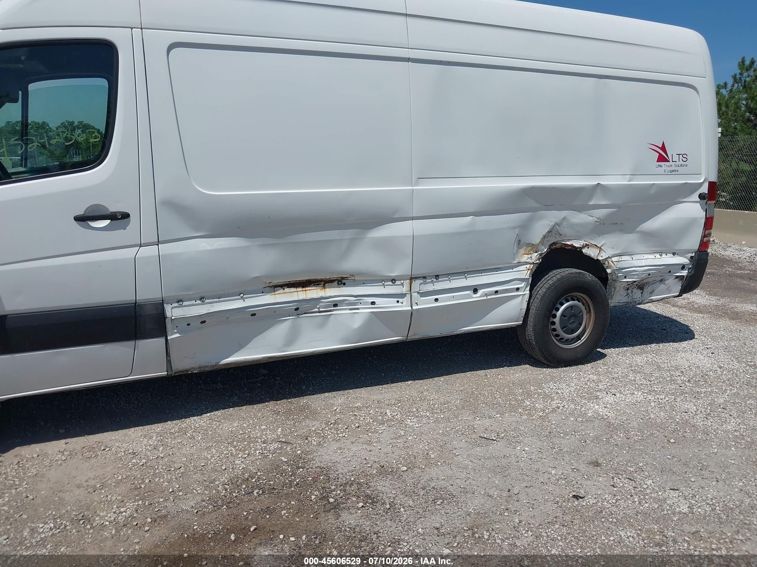 2015 Mercedes-benz Sprinter 2500 High Roof White vin: WD3PE8DC9F5954643