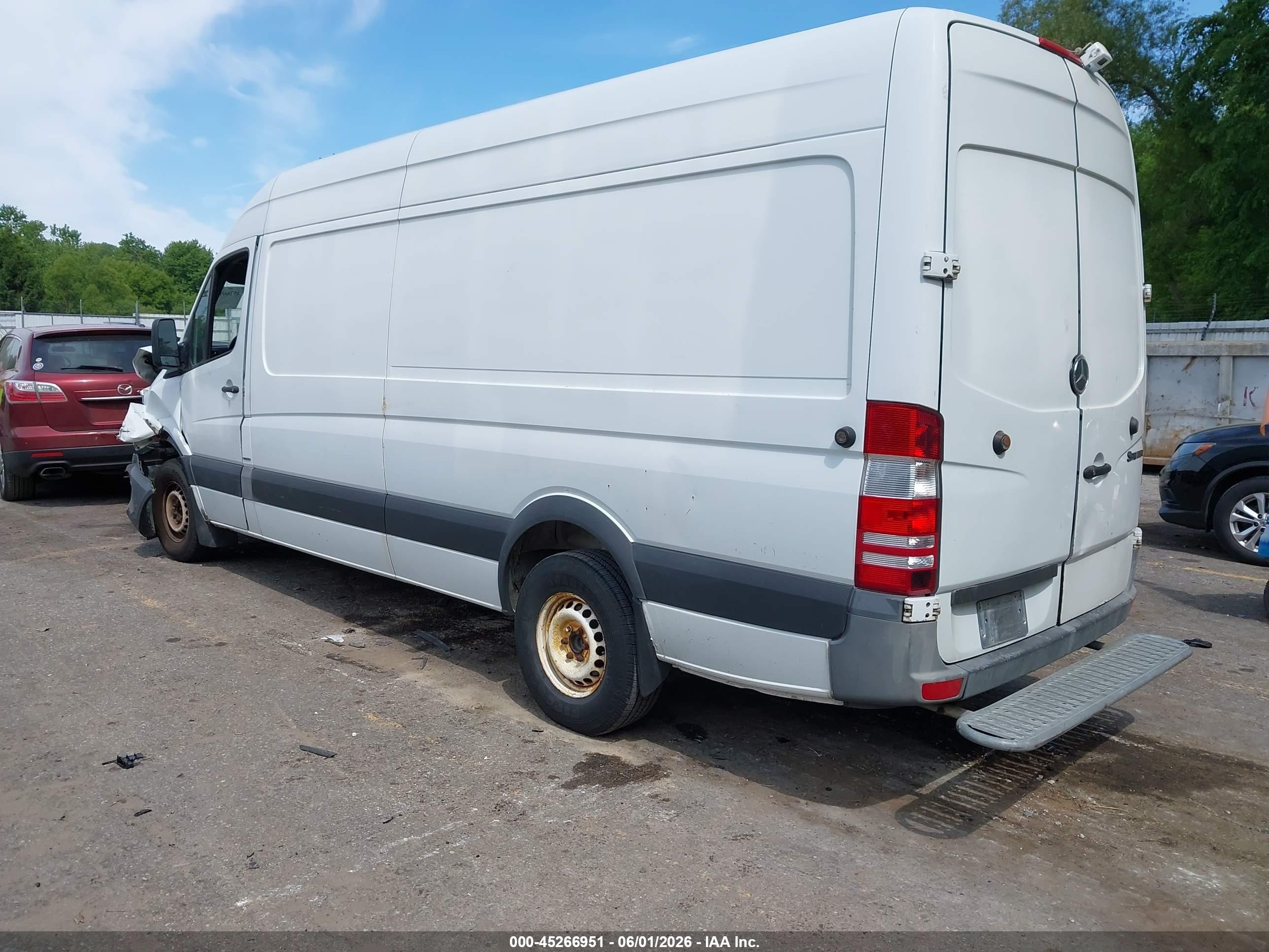 2014 Mercedes-benz Sprinter 2500 High Roof White vin: WD3PE8DE0E5901152