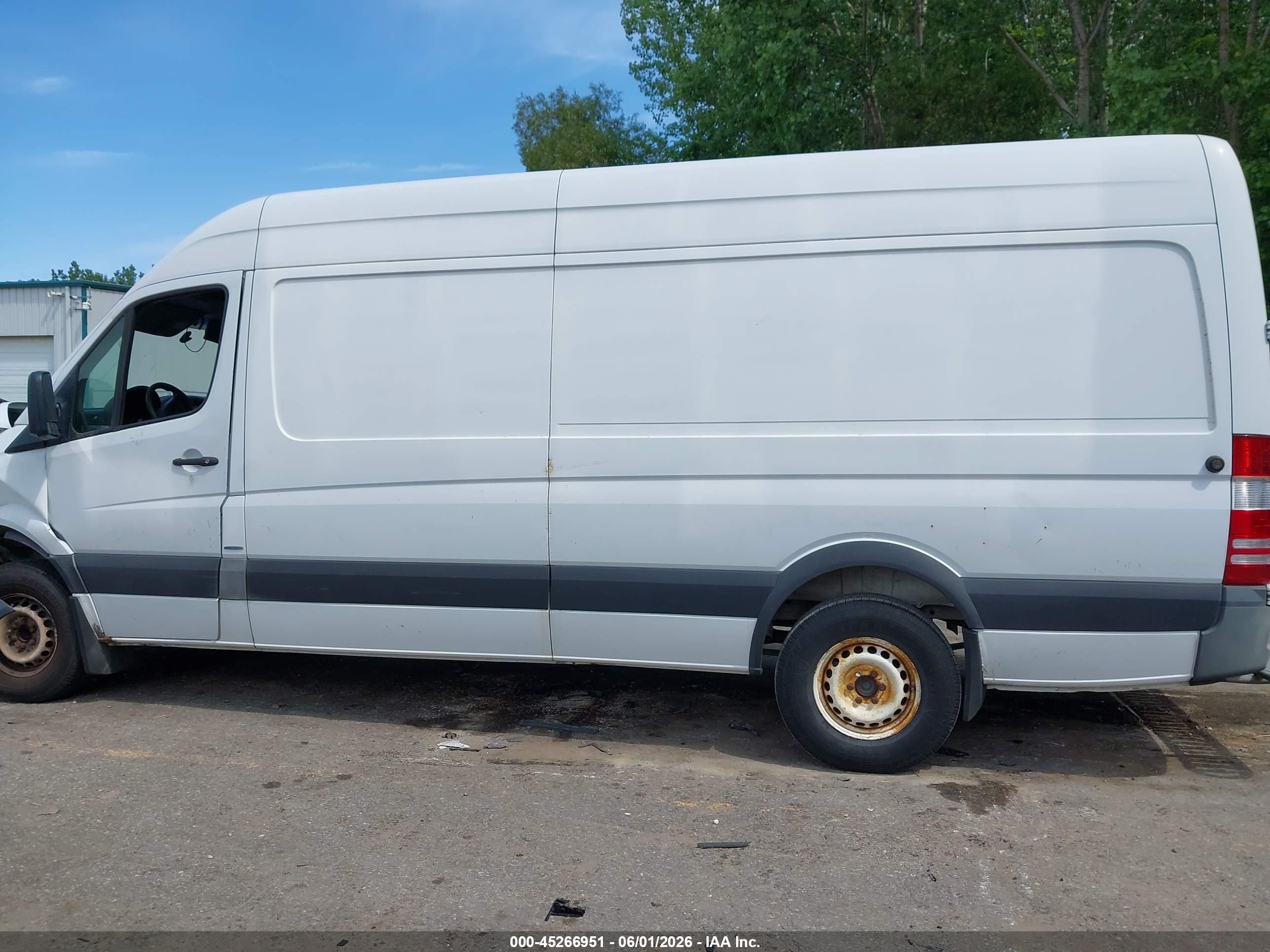 2014 Mercedes-benz Sprinter 2500 High Roof White vin: WD3PE8DE0E5901152