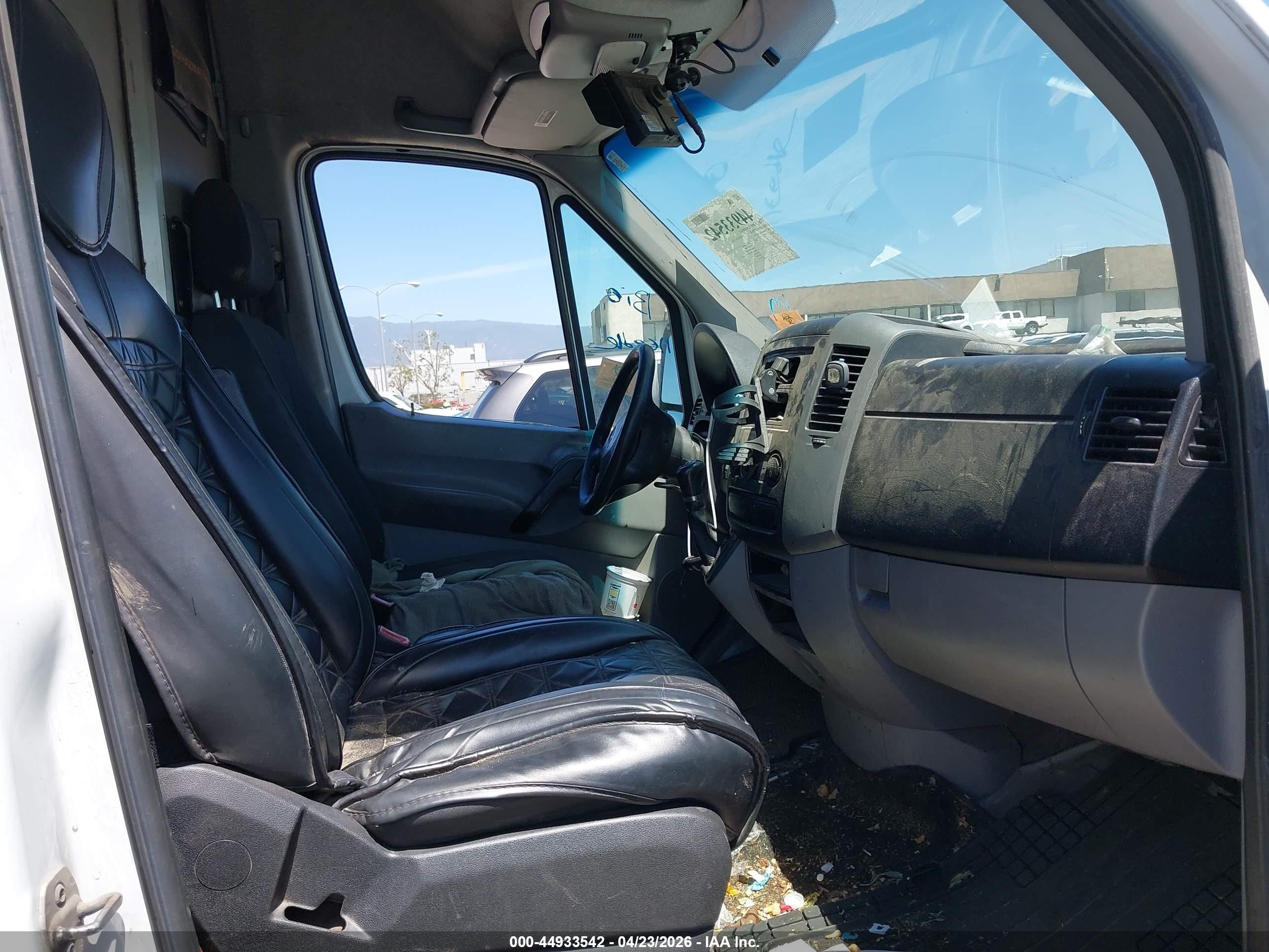 2014 Mercedes-benz Sprinter 2500 High Roof Белый vin: WD3PE8DE2E5902240