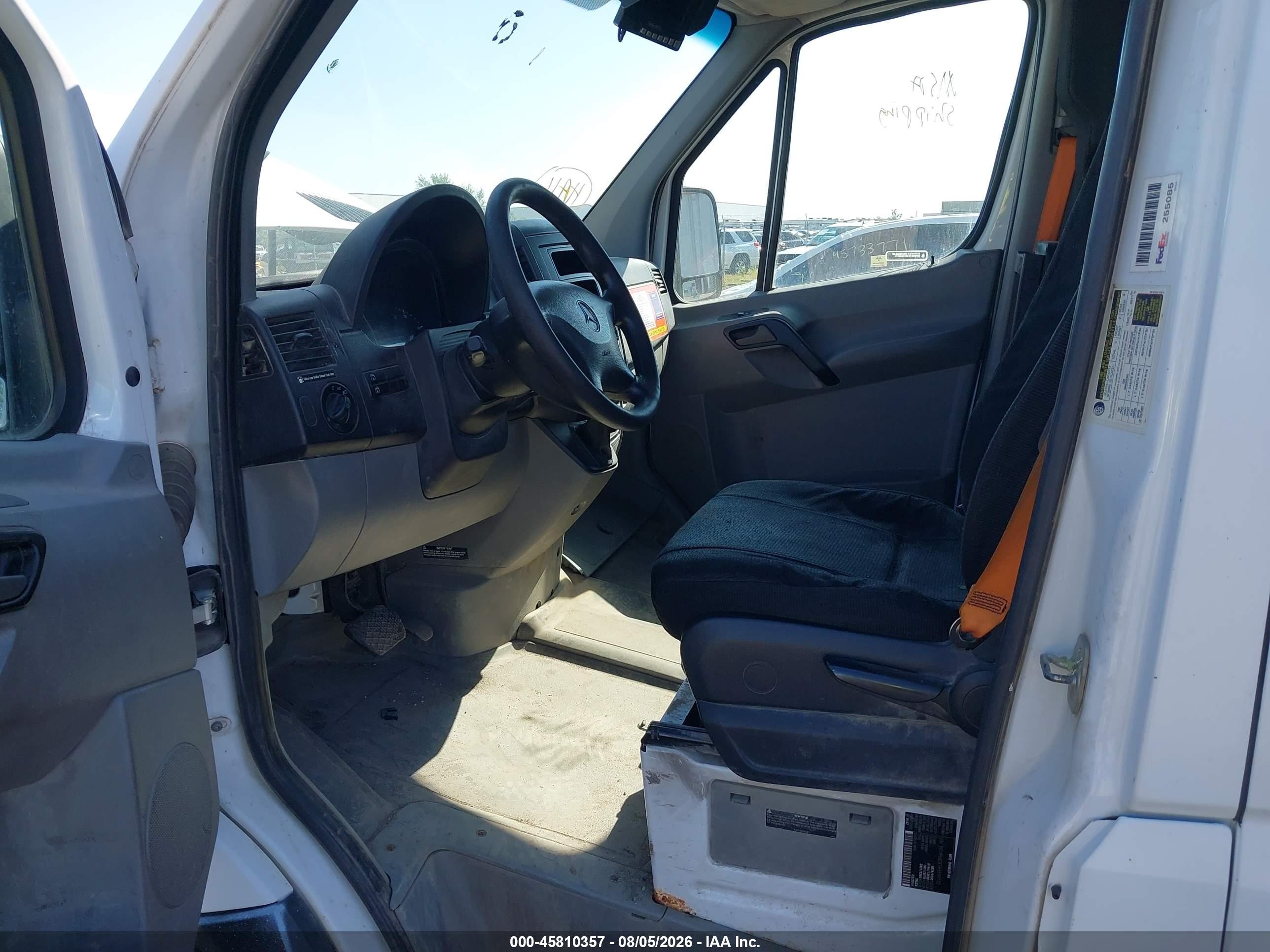 2014 Mercedes-benz Sprinter 2500 High Roof Белый vin: WD3PE8DE5E5899172