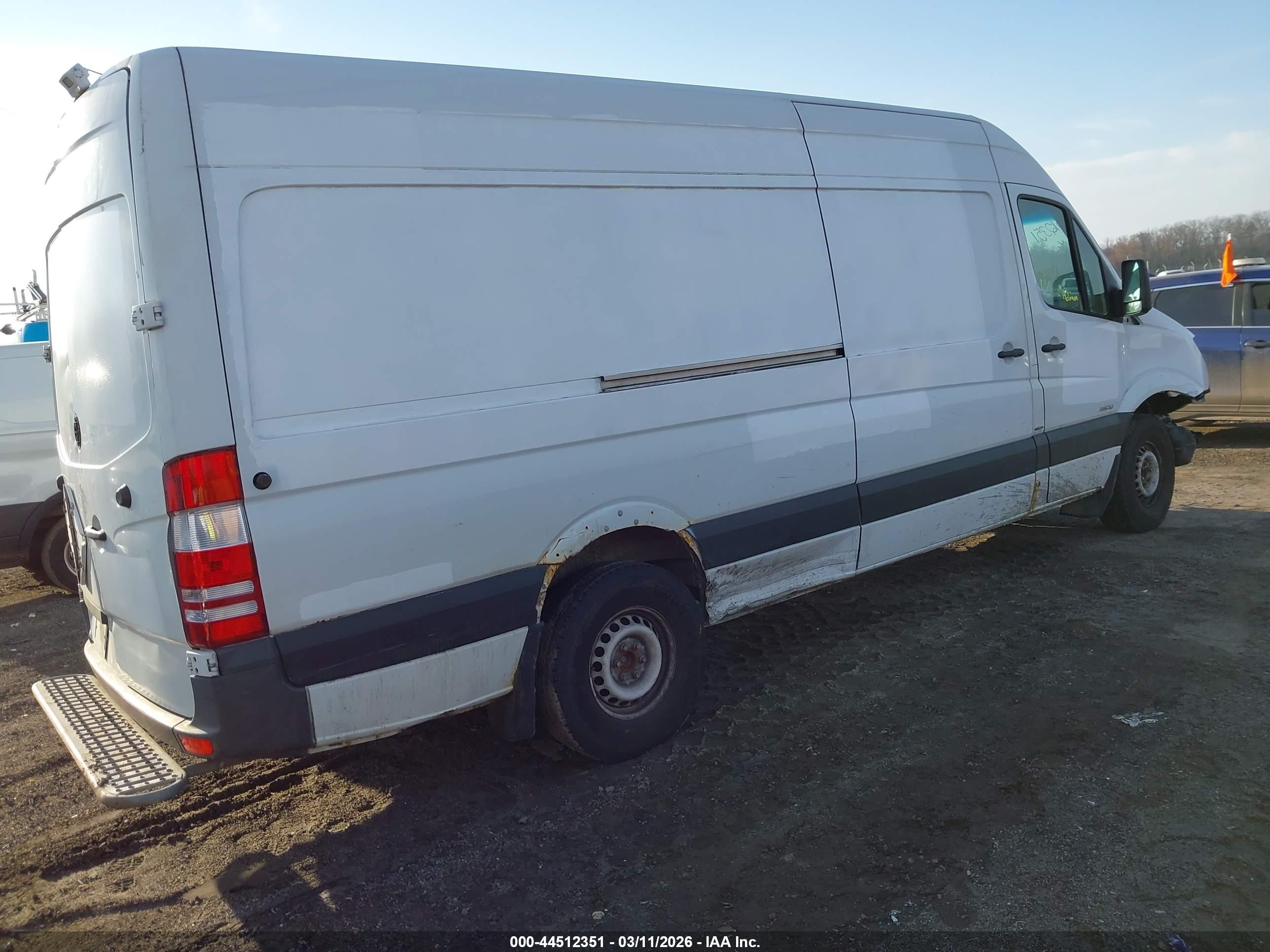 2014 Mercedes-benz Sprinter 2500 High Roof White vin: WD3PE8DE7E5827504