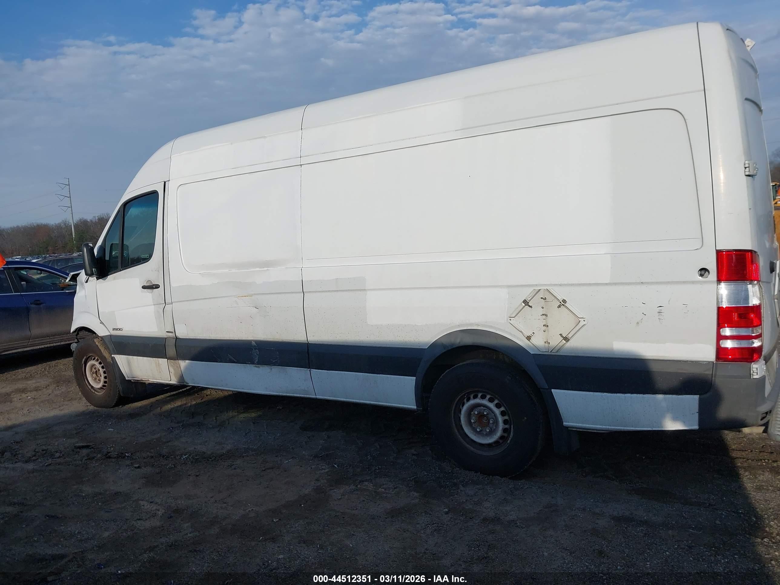 2014 Mercedes-benz Sprinter 2500 High Roof White vin: WD3PE8DE7E5827504