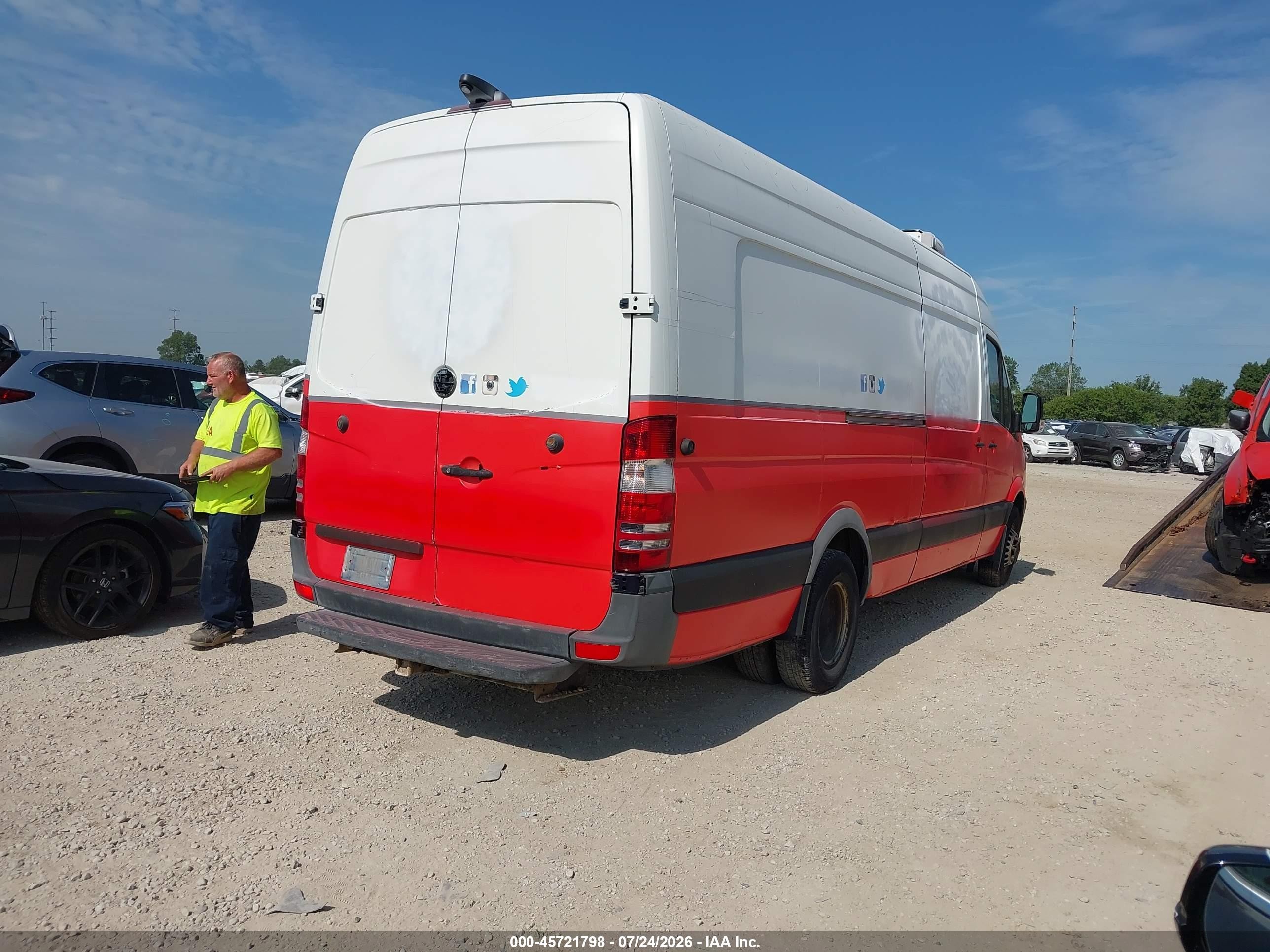2015 Mercedes-benz Sprinter 3500 High  Roof White vin: WD3PF1CC2FP138965
