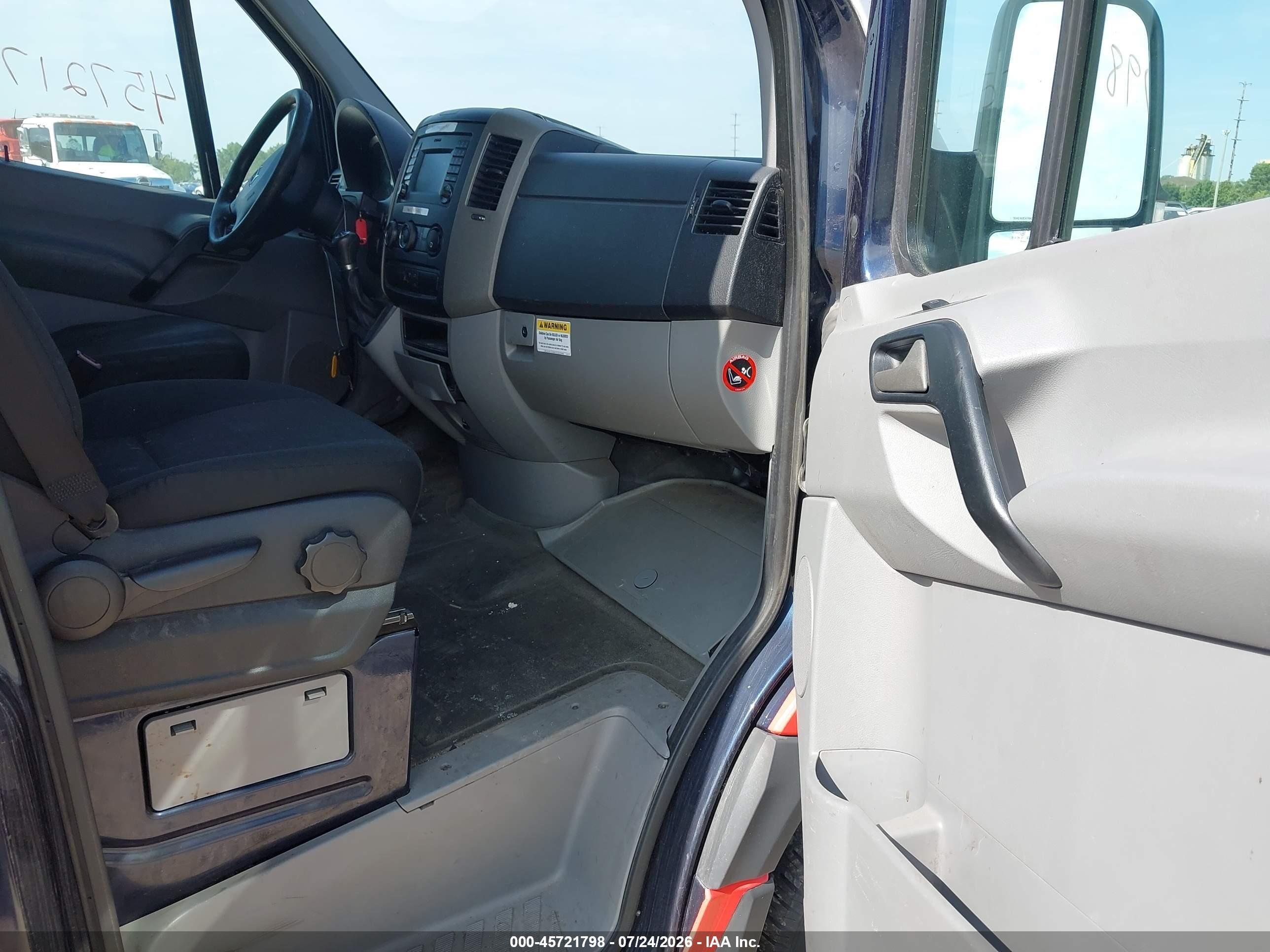2015 Mercedes-benz Sprinter 3500 High  Roof White vin: WD3PF1CC2FP138965
