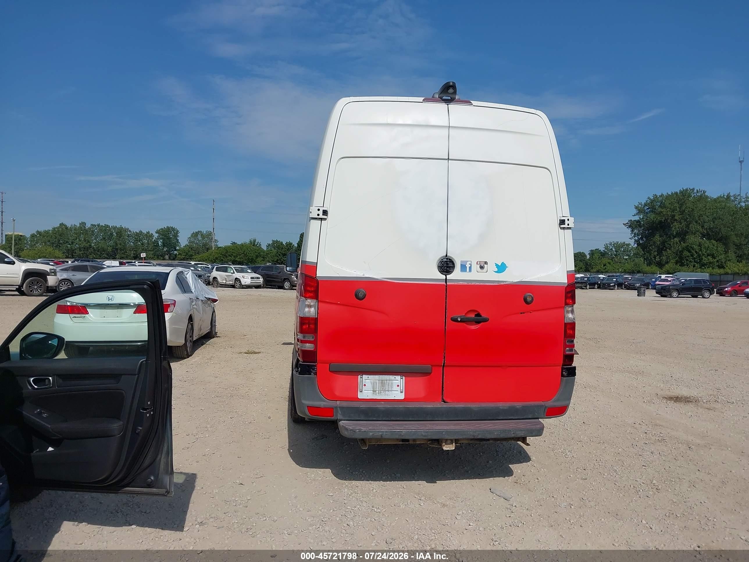 2015 Mercedes-benz Sprinter 3500 High  Roof White vin: WD3PF1CC2FP138965