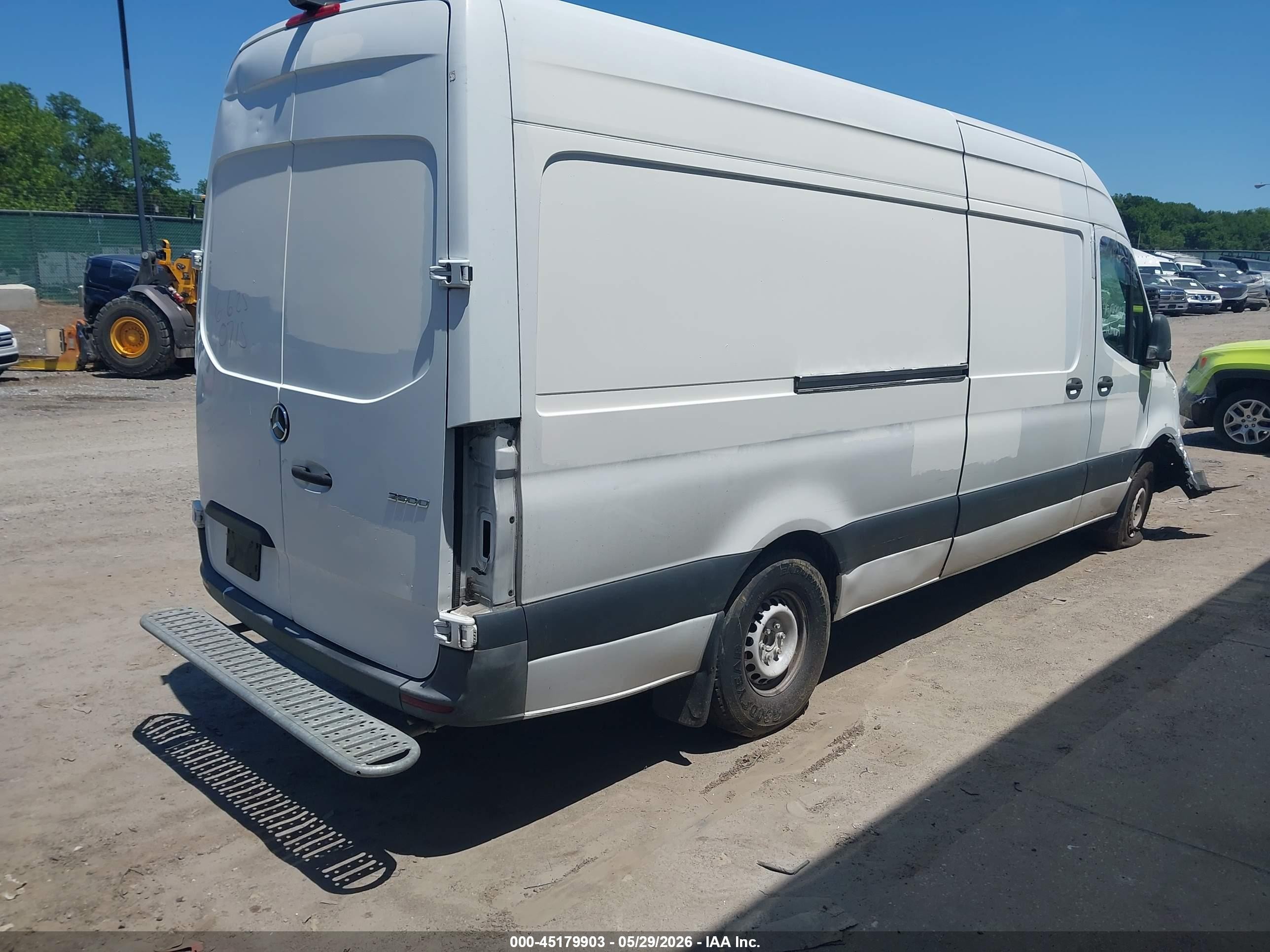2019 Mercedes-benz Sprinter 2500 High Roof V6 White vin: WD3PF1CD3KP100714