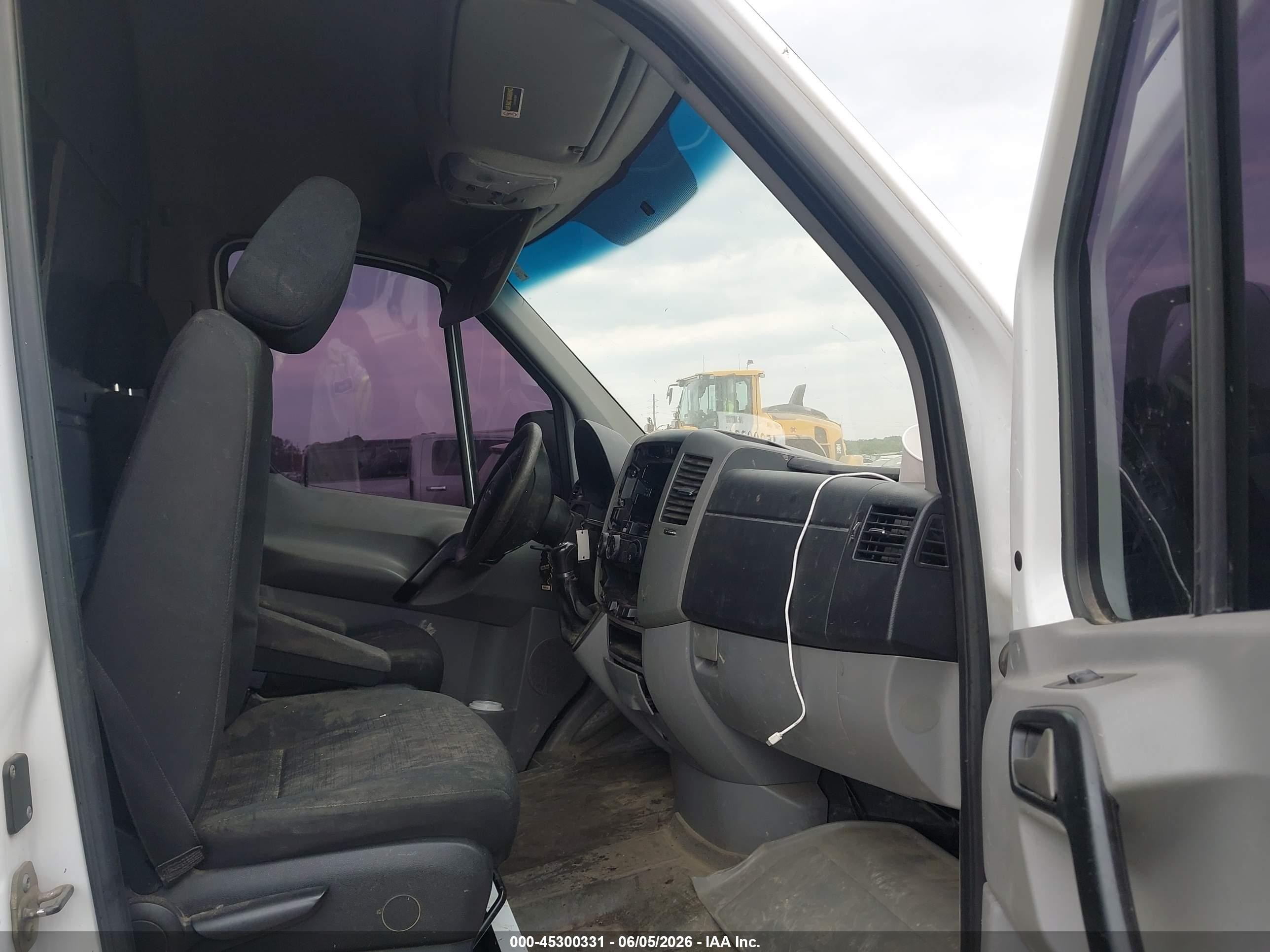 2015 Mercedes-benz Sprinter 3500 High  Roof White vin: WD3PF1DC1FP128815
