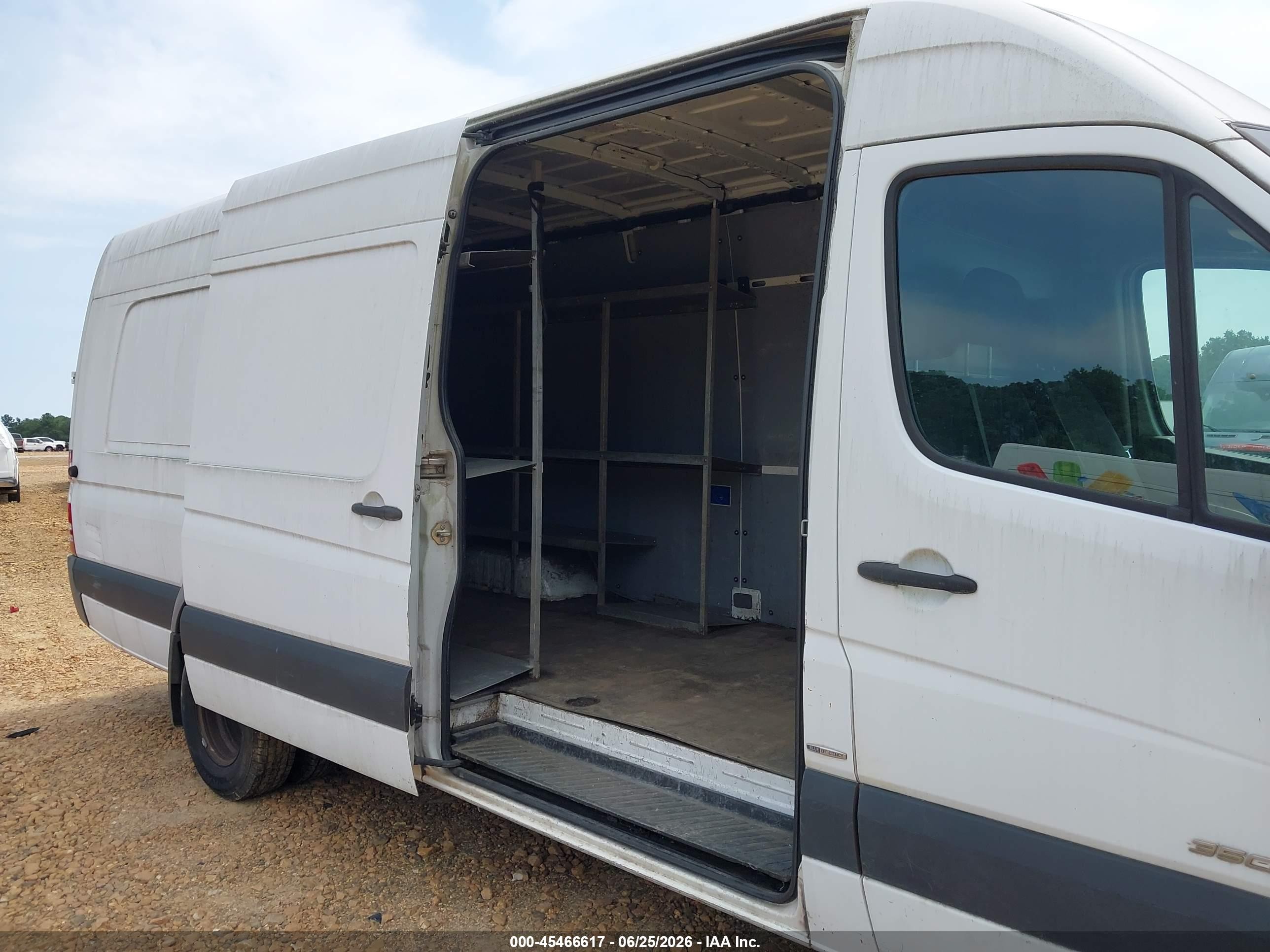 2015 Mercedes-benz Sprinter 3500 High  Roof White vin: WD3PF1DC7F5964804