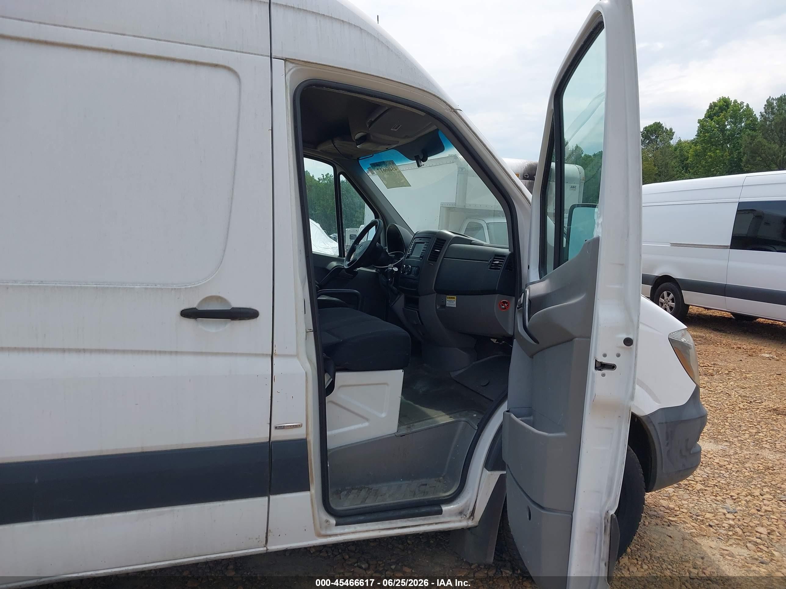 2015 Mercedes-benz Sprinter 3500 High  Roof White vin: WD3PF1DC7F5964804