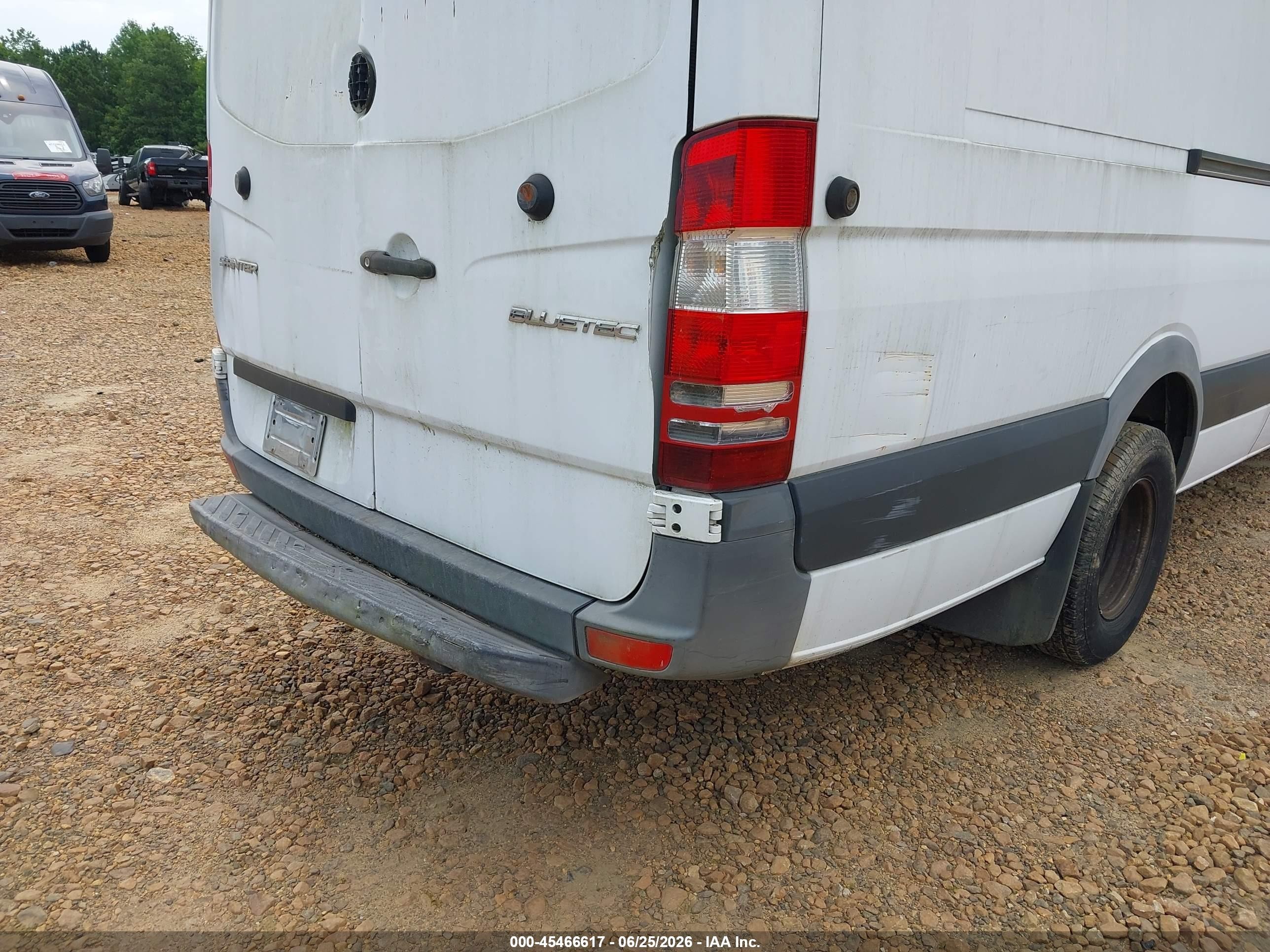 2015 Mercedes-benz Sprinter 3500 High  Roof White vin: WD3PF1DC7F5964804