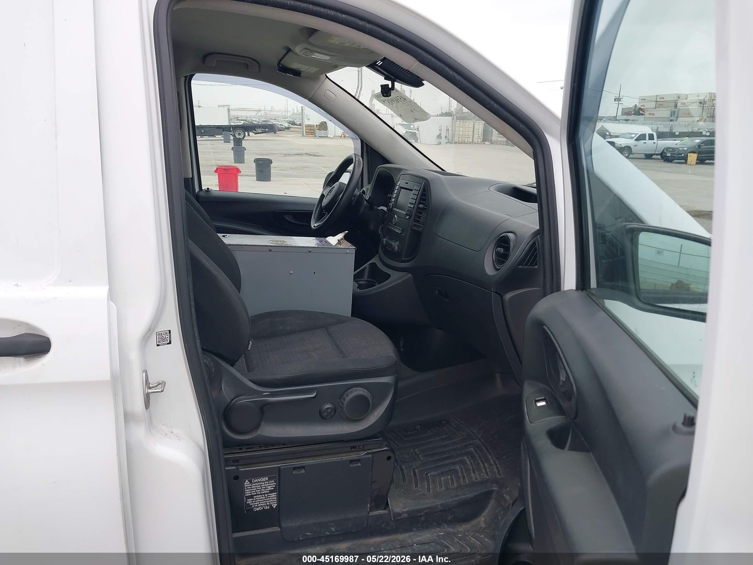 2016 Mercedes-benz Metris   White vin: WD3PG2EA5G3100198