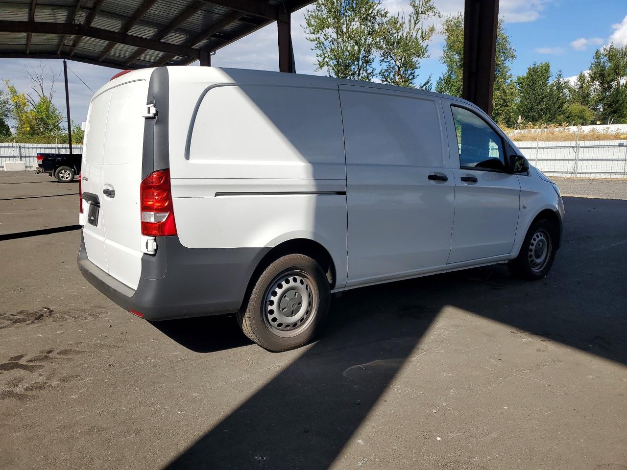 2017 Mercedes-benz Metris 447 (vs20) White vin: WD3PG2EA8H3303460