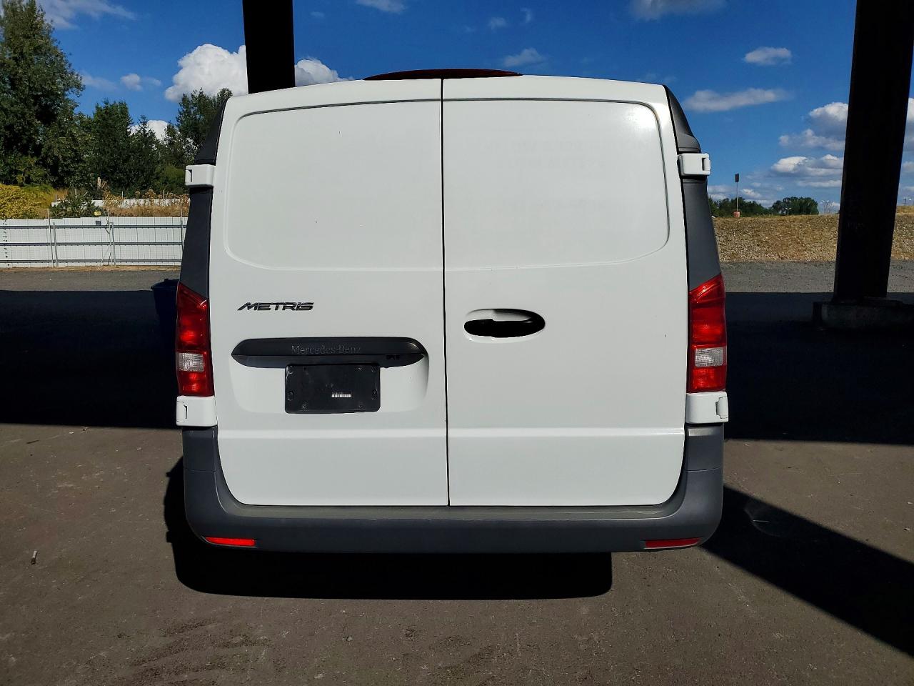 2017 Mercedes-benz Metris 447 (vs20) White vin: WD3PG2EA8H3303460