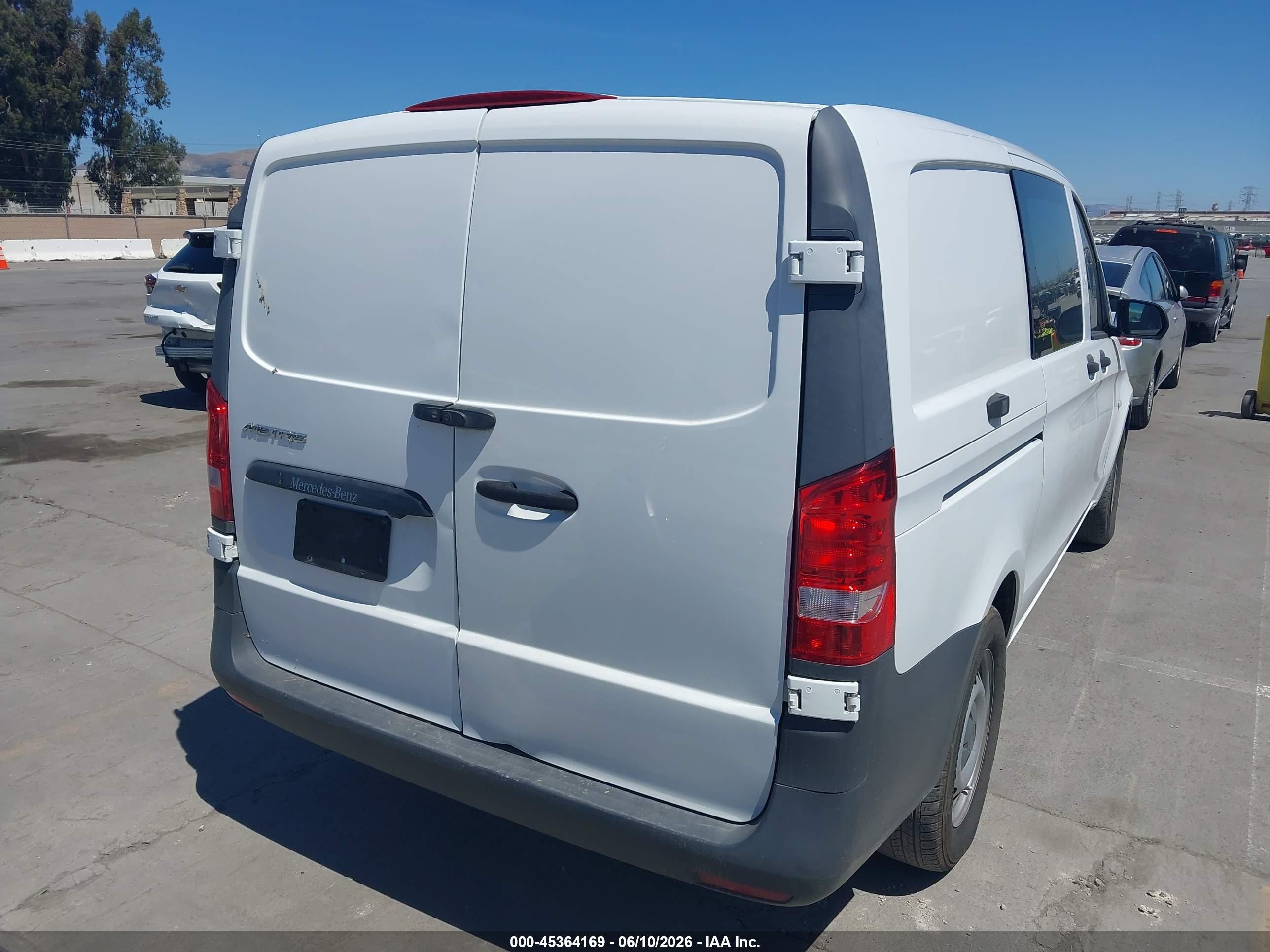 2019 Mercedes-benz Metris White vin: WD3PG2EA8K3590113