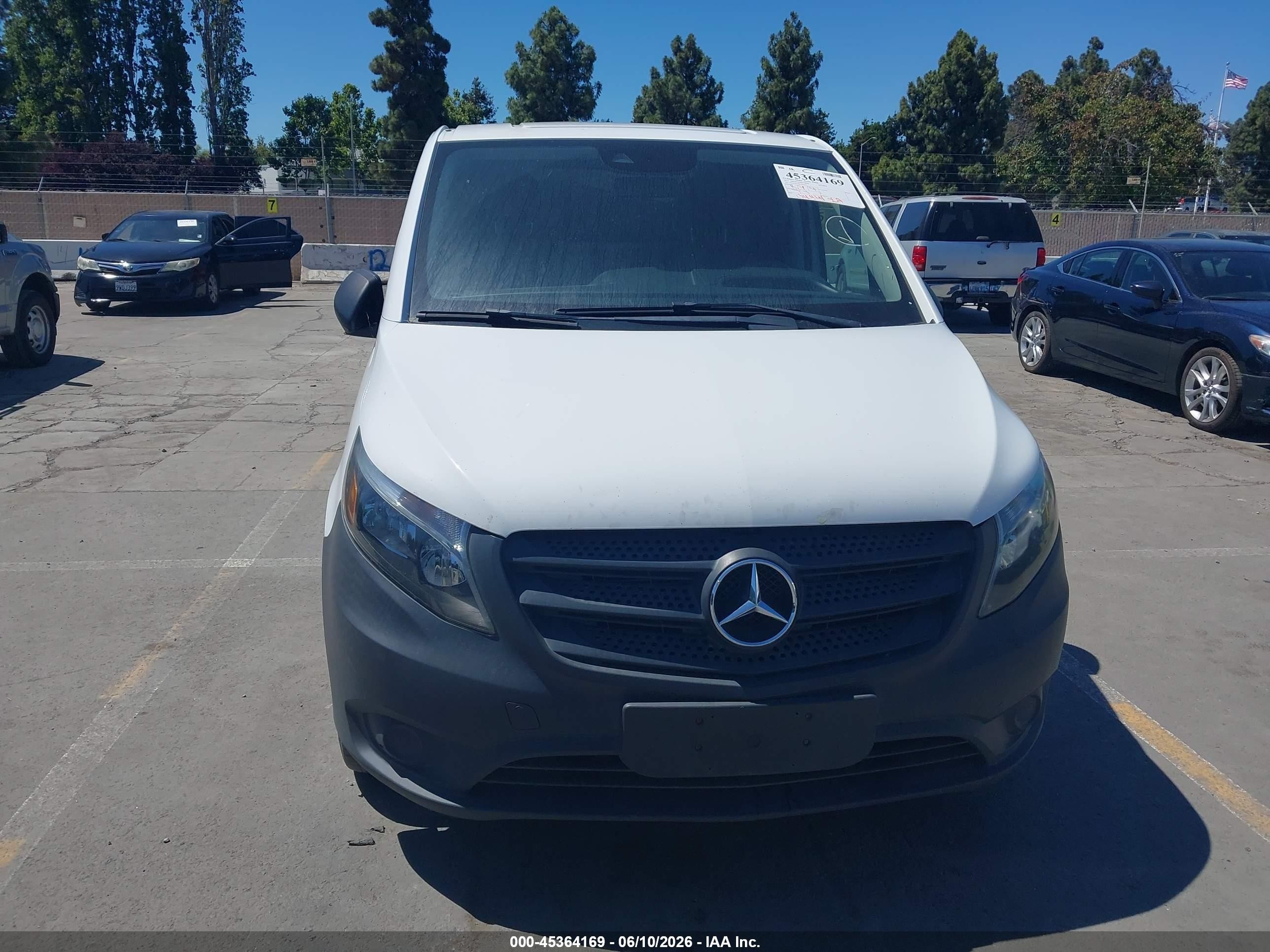 2019 Mercedes-benz Metris White vin: WD3PG2EA8K3590113