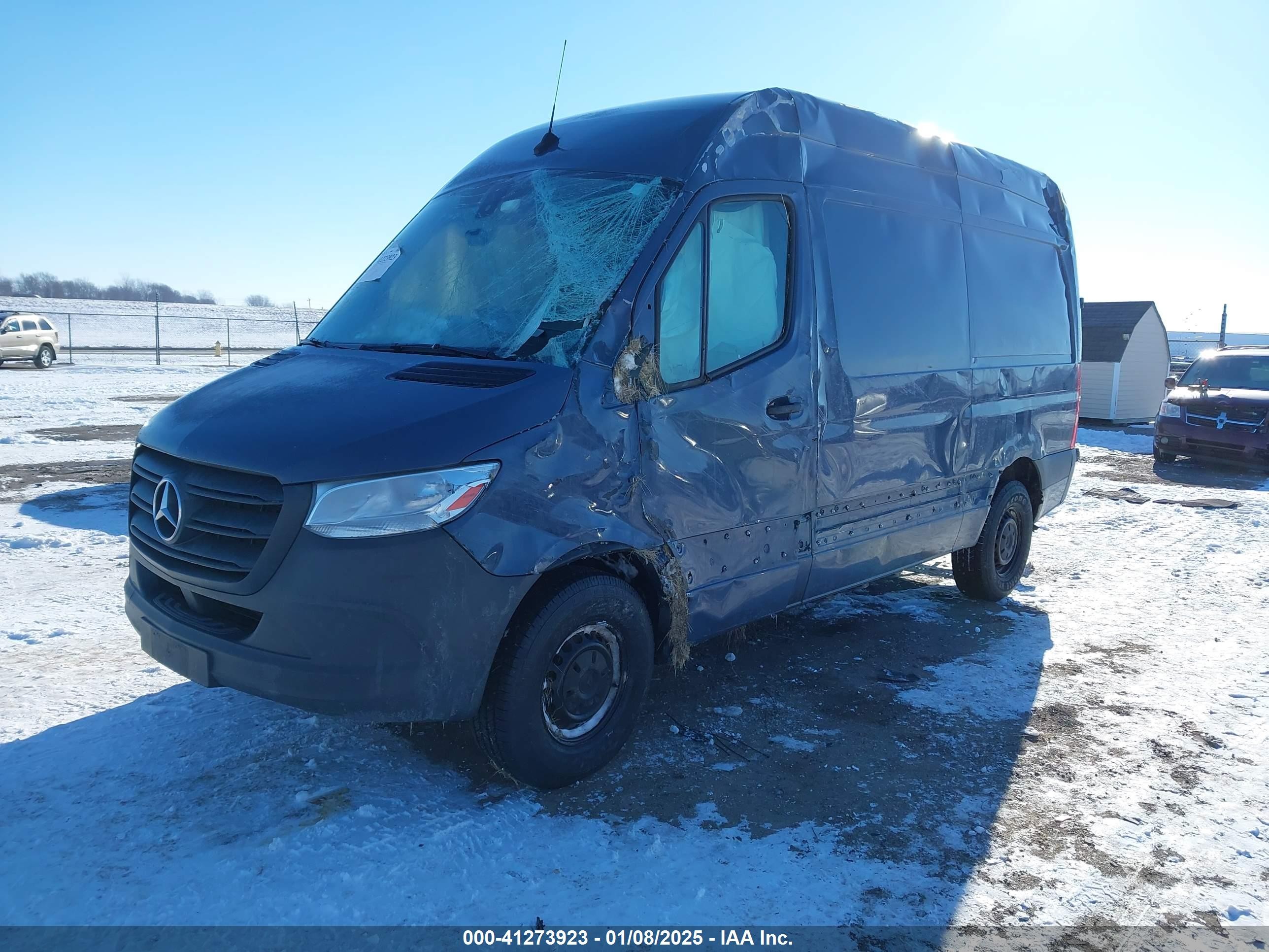 2019 Mercedes-benz Sprinter 2500 High Roof V6/standard Roof V6 Blue vin: WD4PF0CD5KP047777