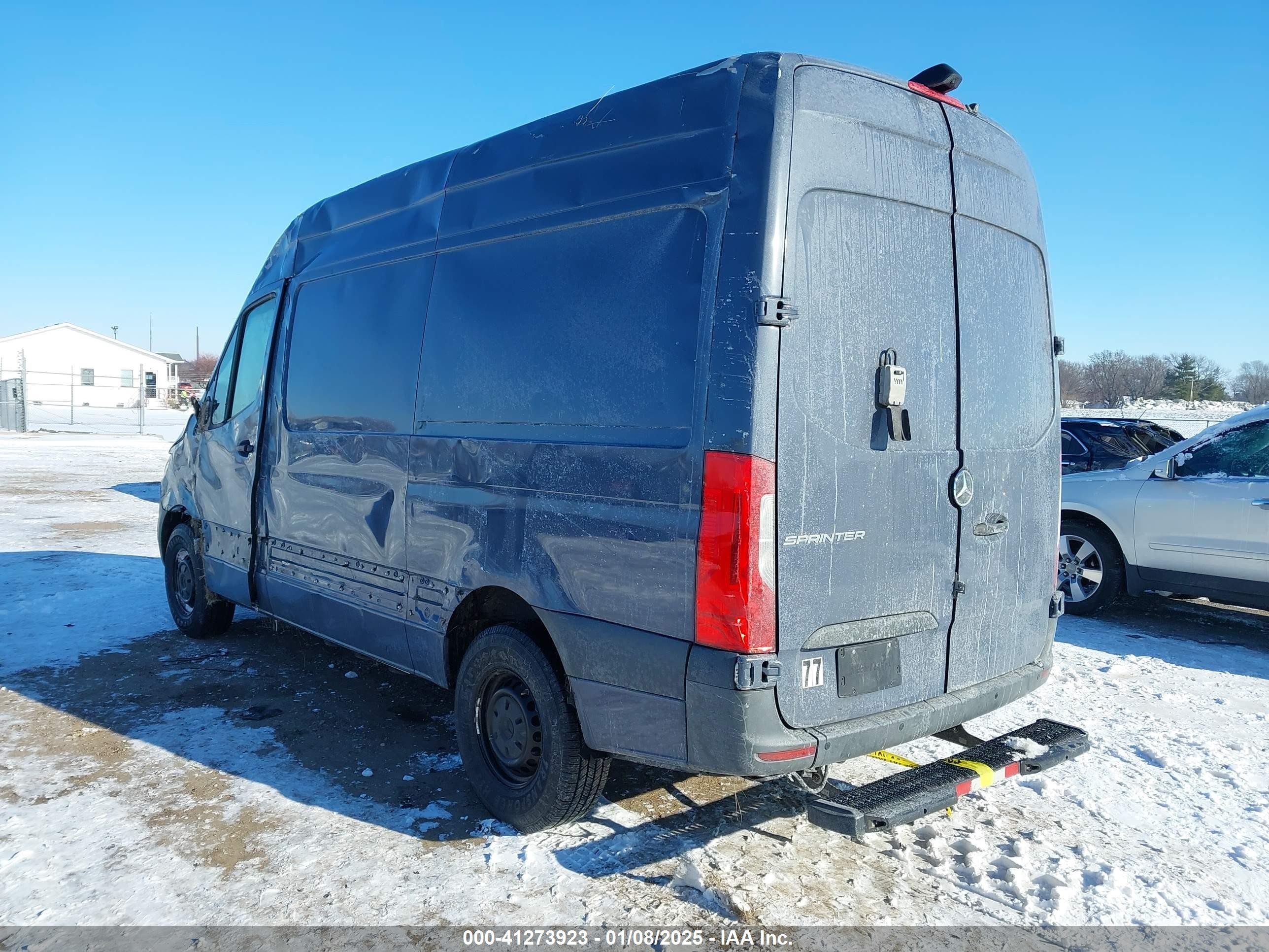 2019 Mercedes-benz Sprinter 2500 High Roof V6/standard Roof V6 Blue vin: WD4PF0CD5KP047777