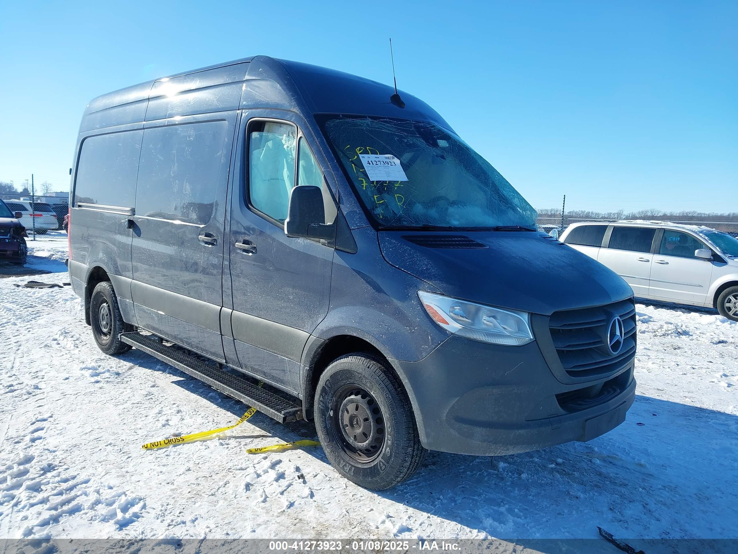 2019 Mercedes-benz Sprinter 2500 High Roof V6/standard Roof V6 Blue vin: WD4PF0CD5KP047777