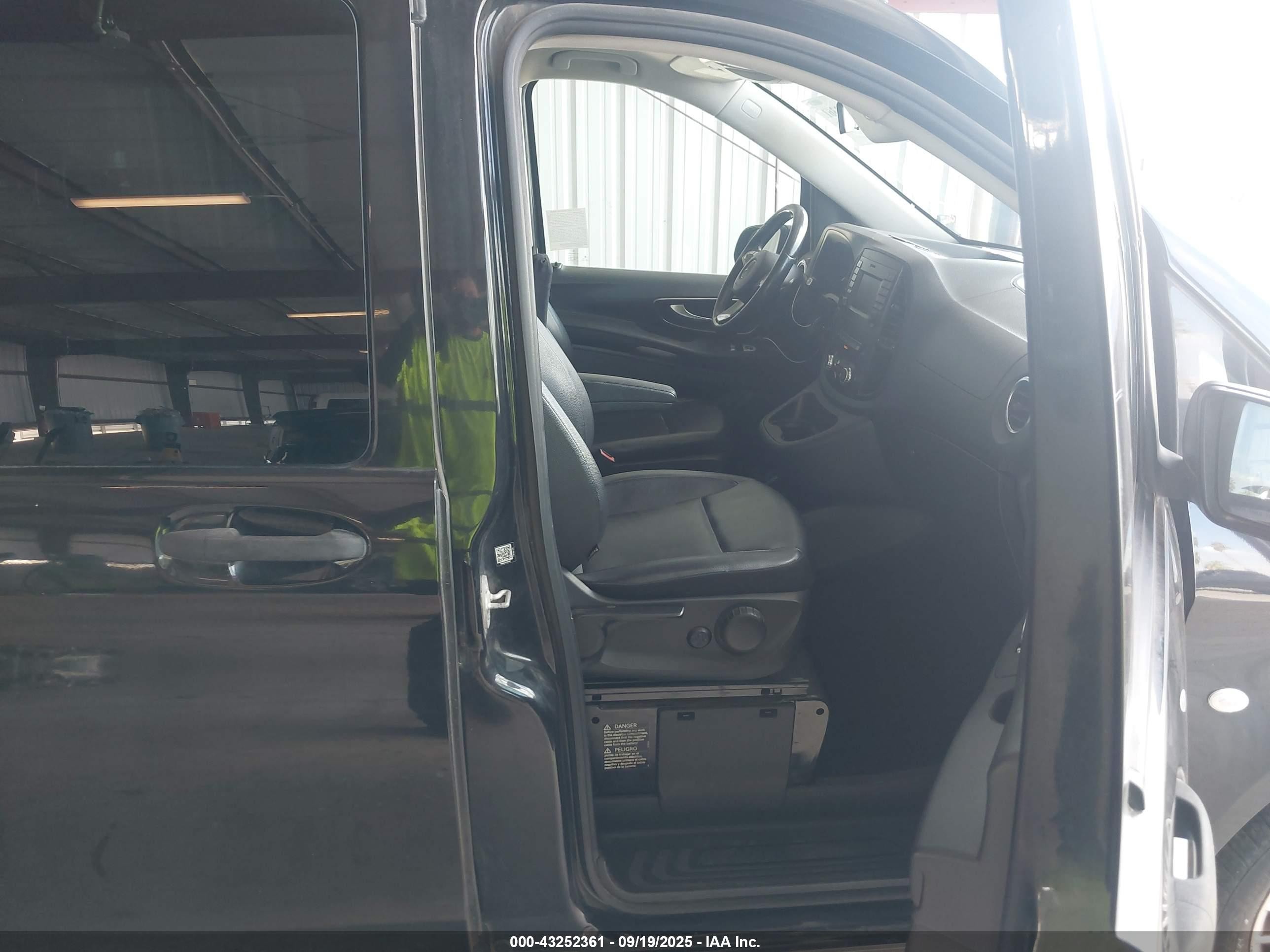 2018 Mercedes-benz Metris   Black vin: WD4PG2EE0J3342824
