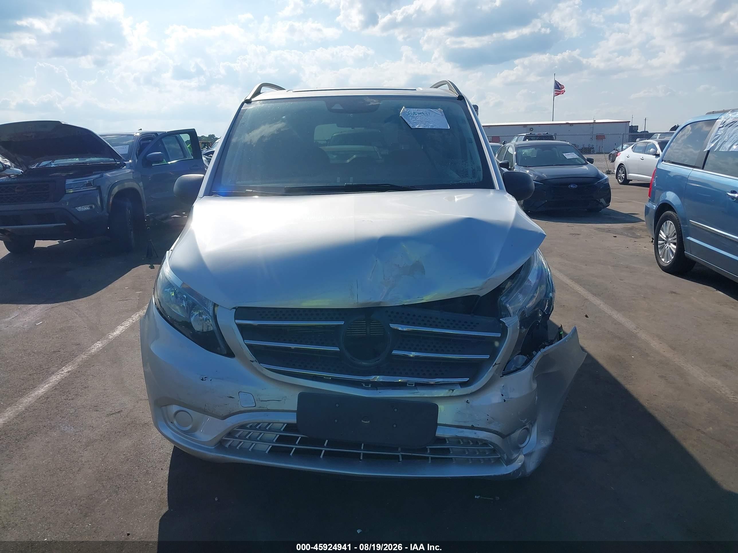 2018 Mercedes-benz Metris Серебряный vin: WD4PG2EE8J3394735