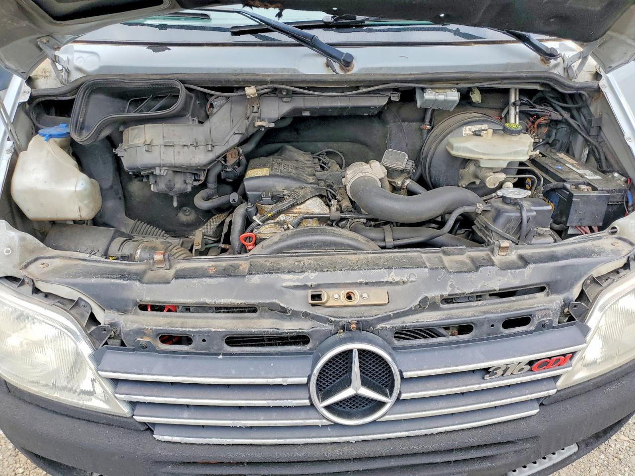 2005 Dodge Sprinter 2500 Two Tone vin: WD8PD644455802911