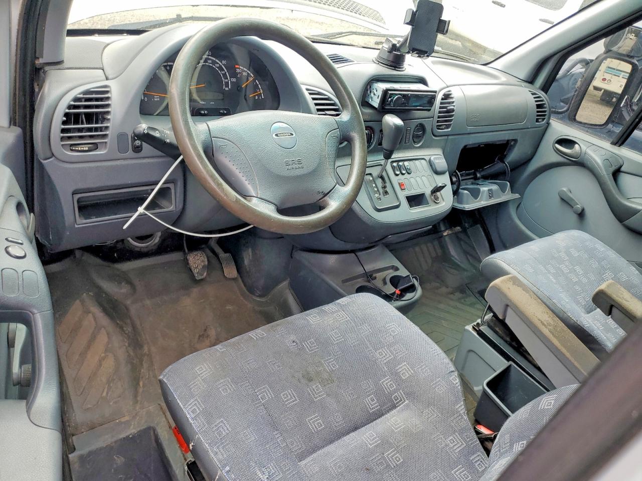 2005 Dodge Sprinter 2500 Two Tone vin: WD8PD644455802911
