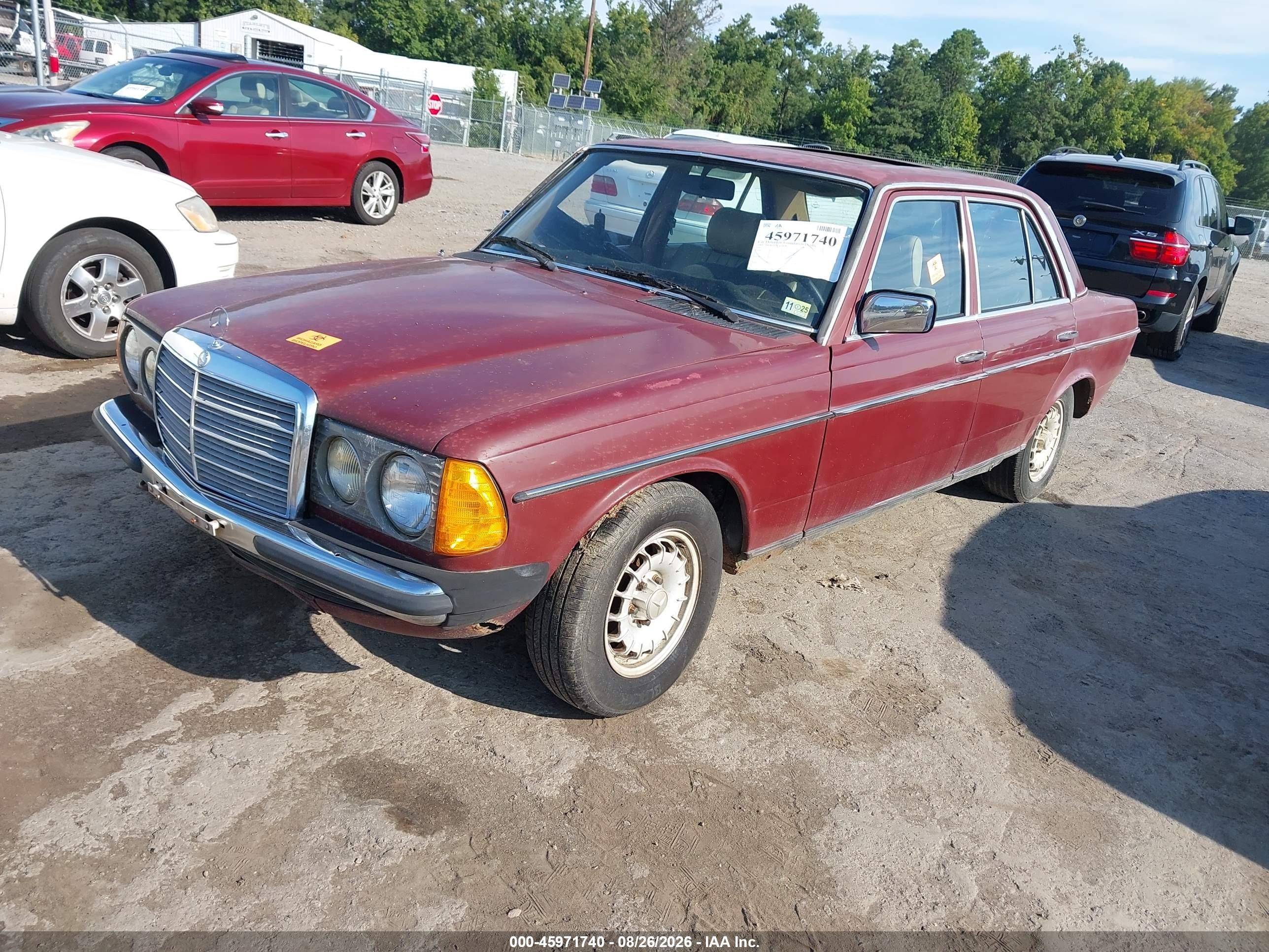 1983 Mercedes-benz B   Red vin: WDB12313012296828