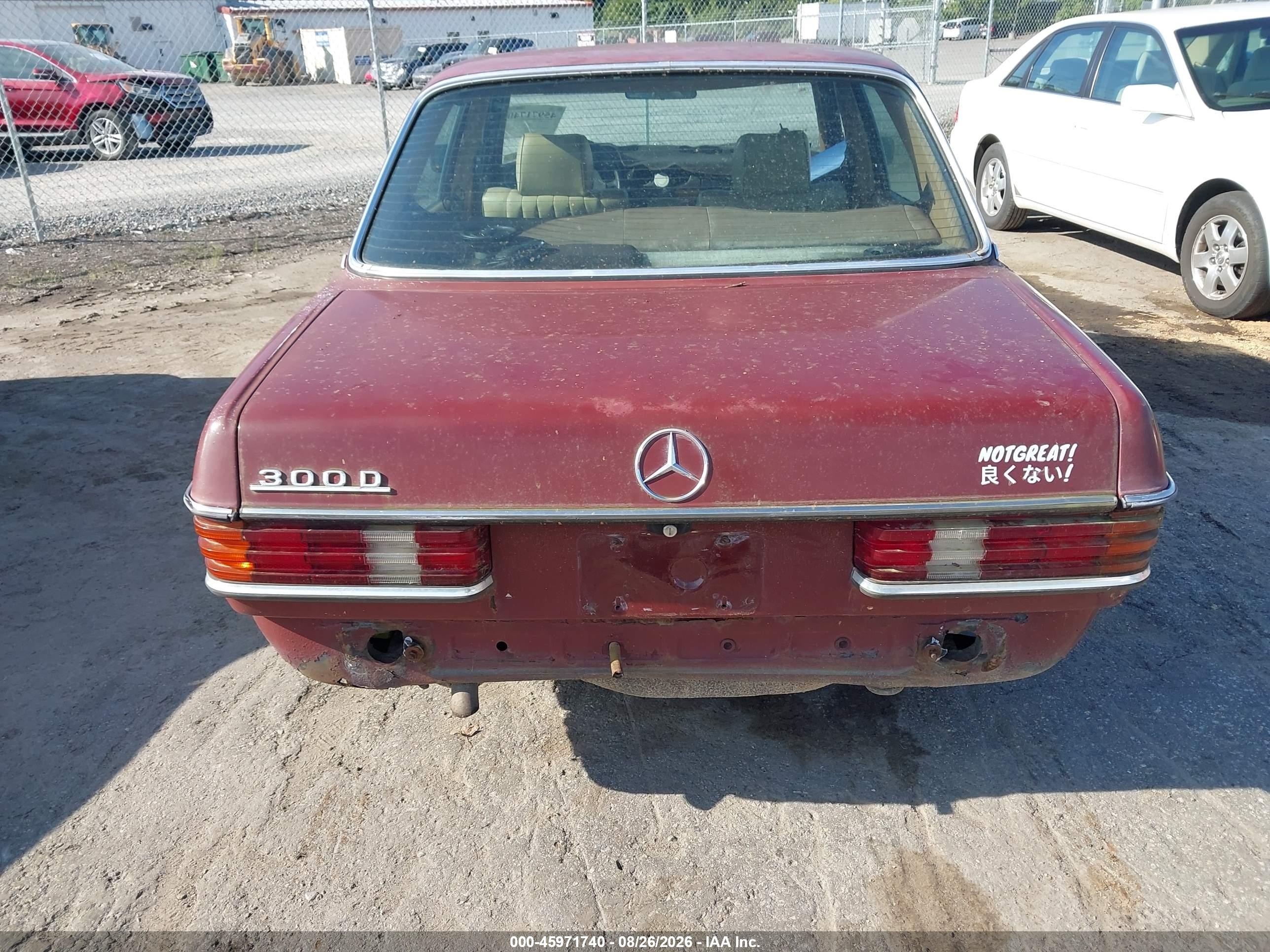 1983 Mercedes-benz B   Red vin: WDB12313012296828