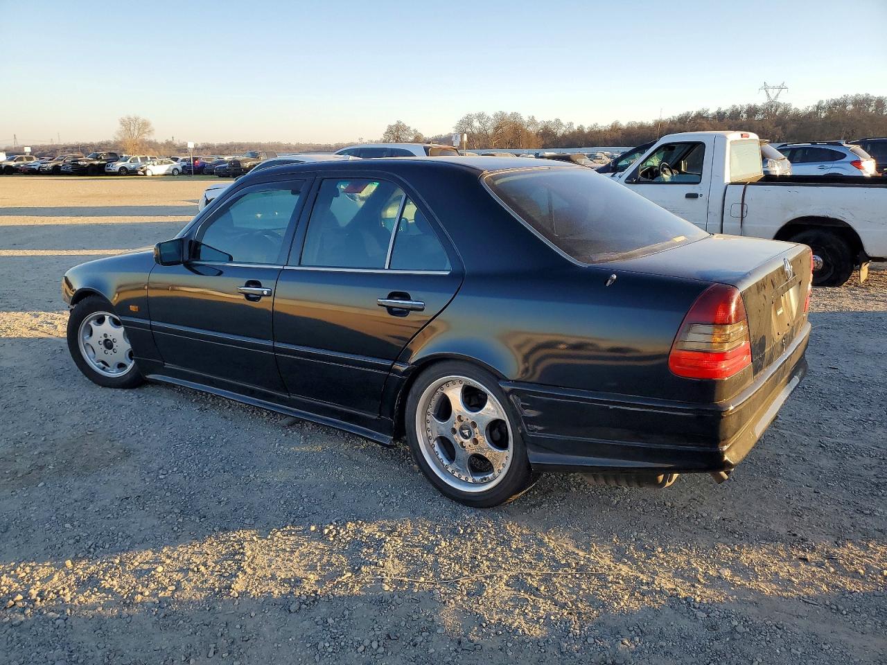 1999 Mercedes-benz C 230 Black vin: WDB2020221F233046