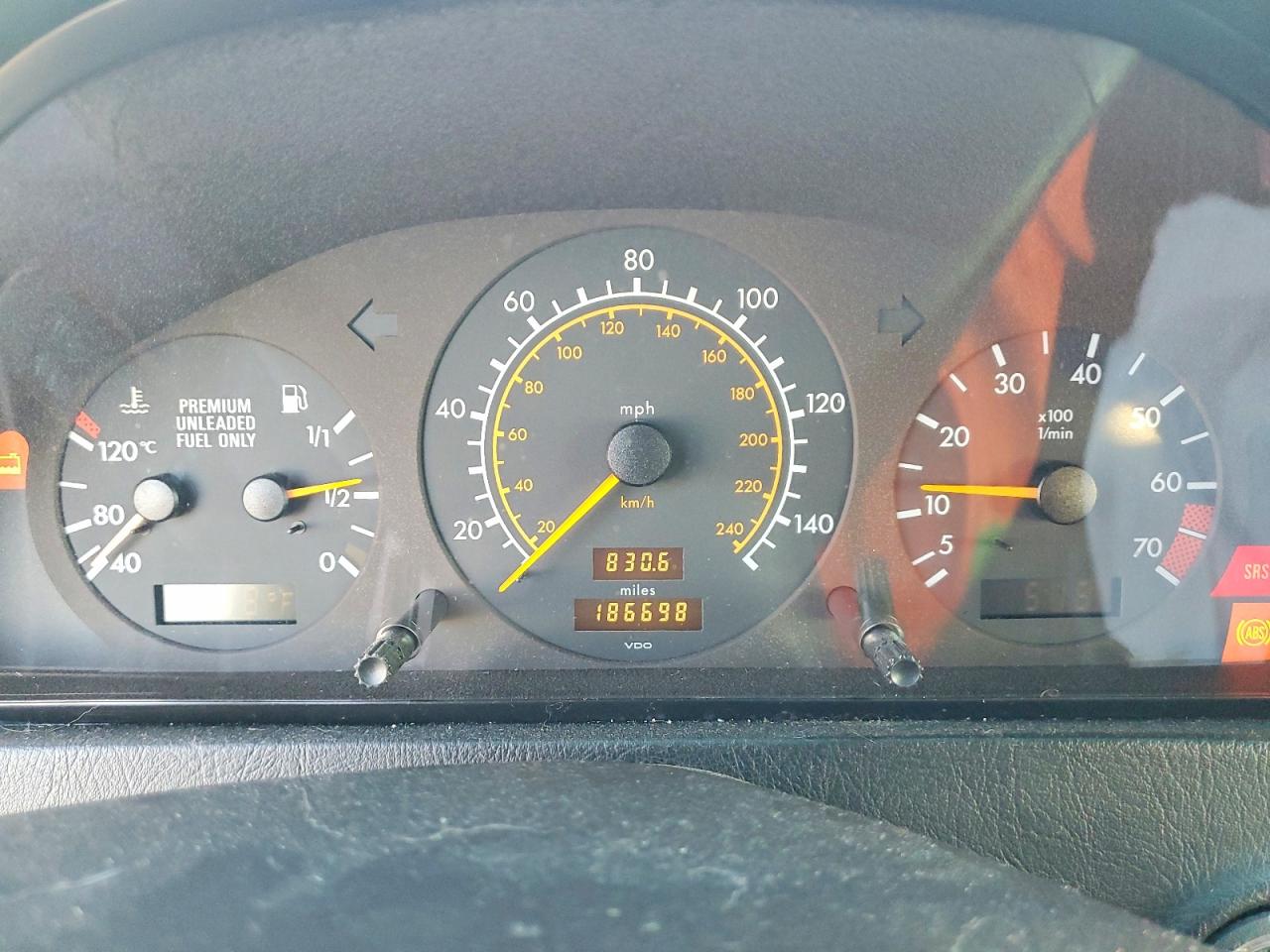 1999 Mercedes-benz C 230 Black vin: WDB2020221F233046