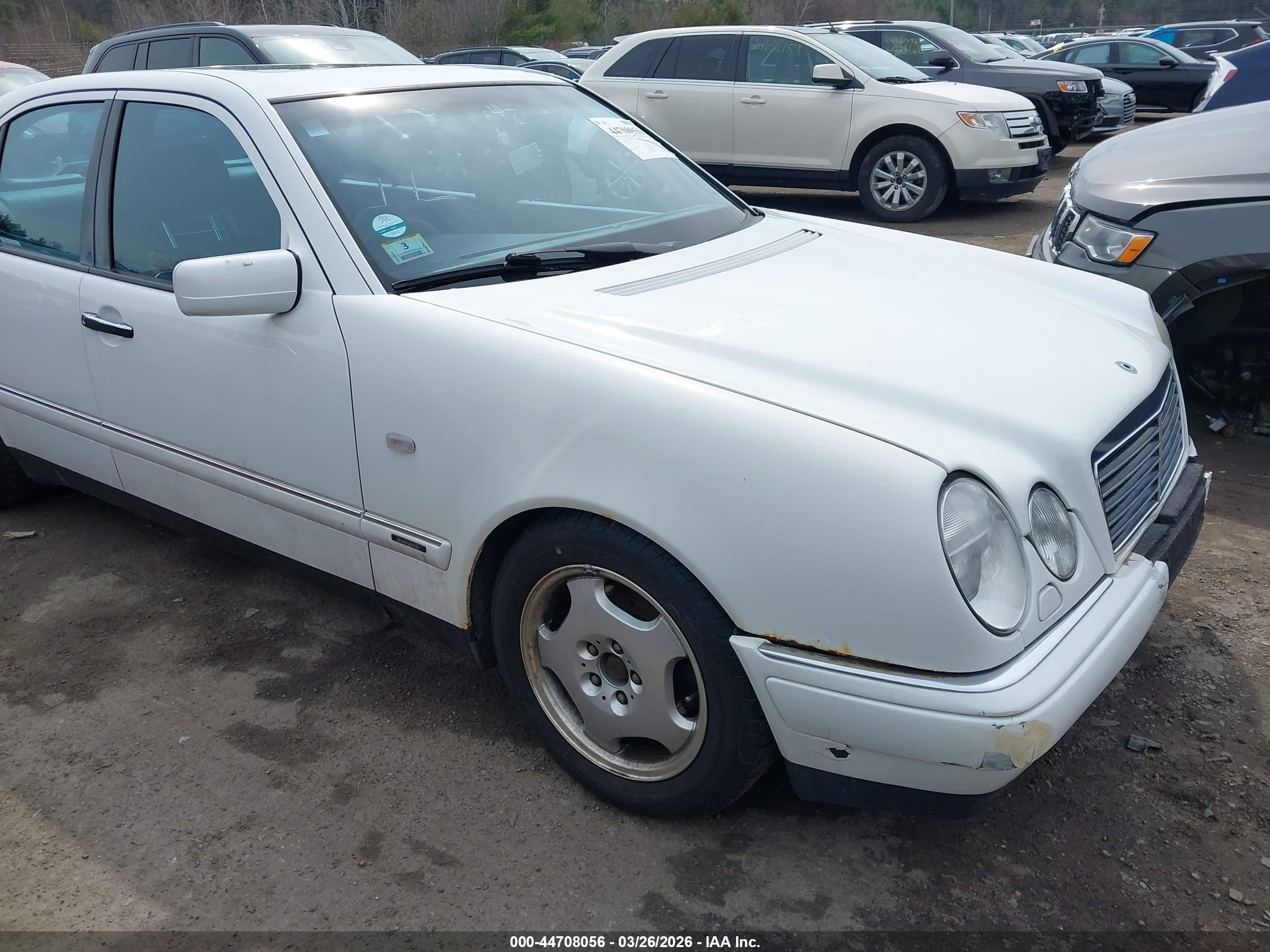1998 Mercedes-benz E430   White vin: WDB2100702A625772