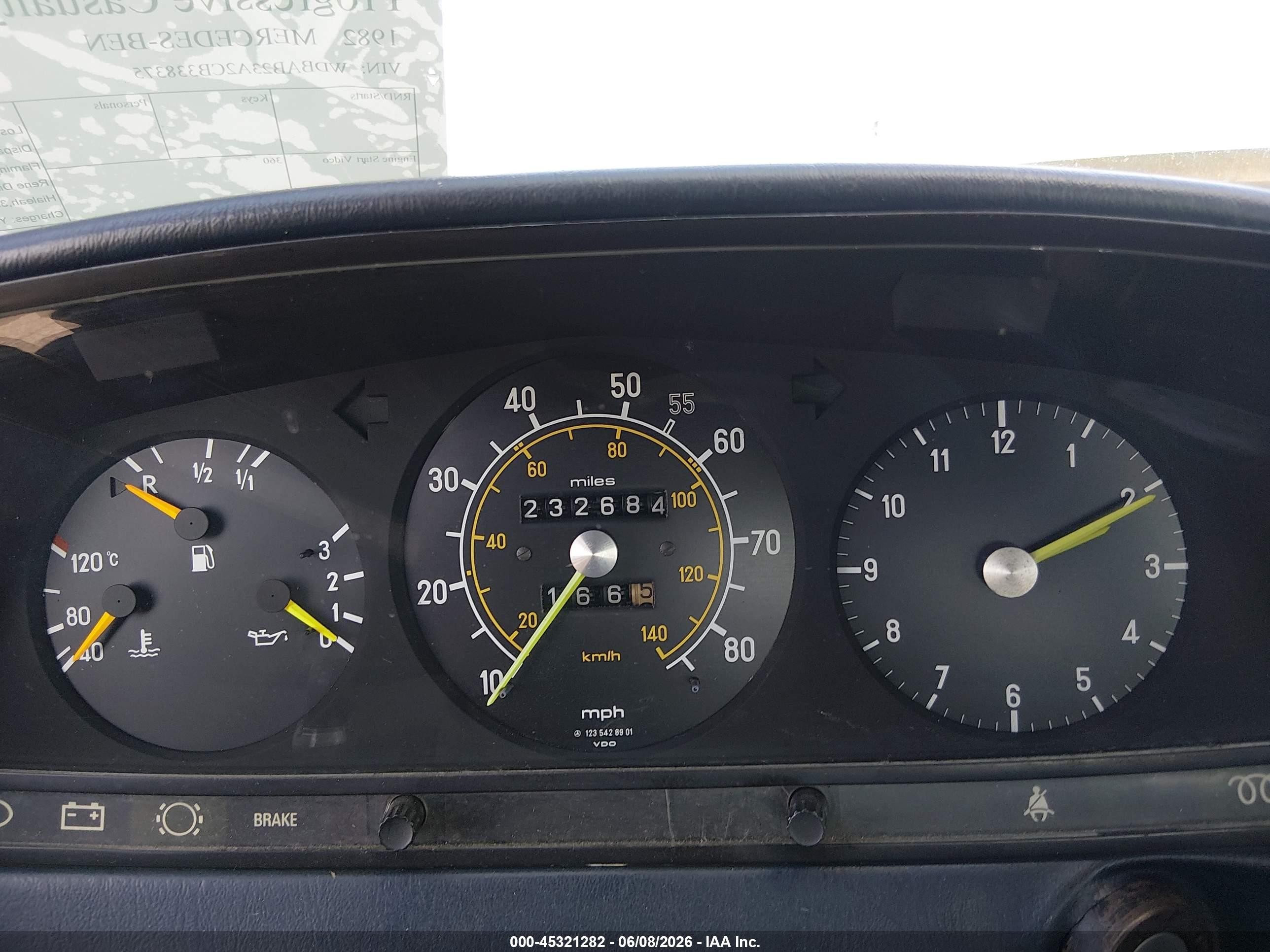 1982 Mercedes-benz 240 D Серый vin: WDBAB23A2CB338375